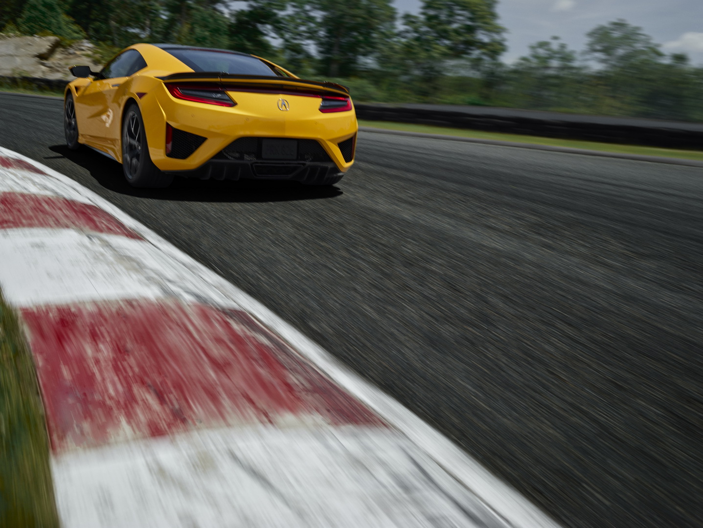 2020 Acura NSX Debuts Second Heritage Color, Indy Yellow Pearl