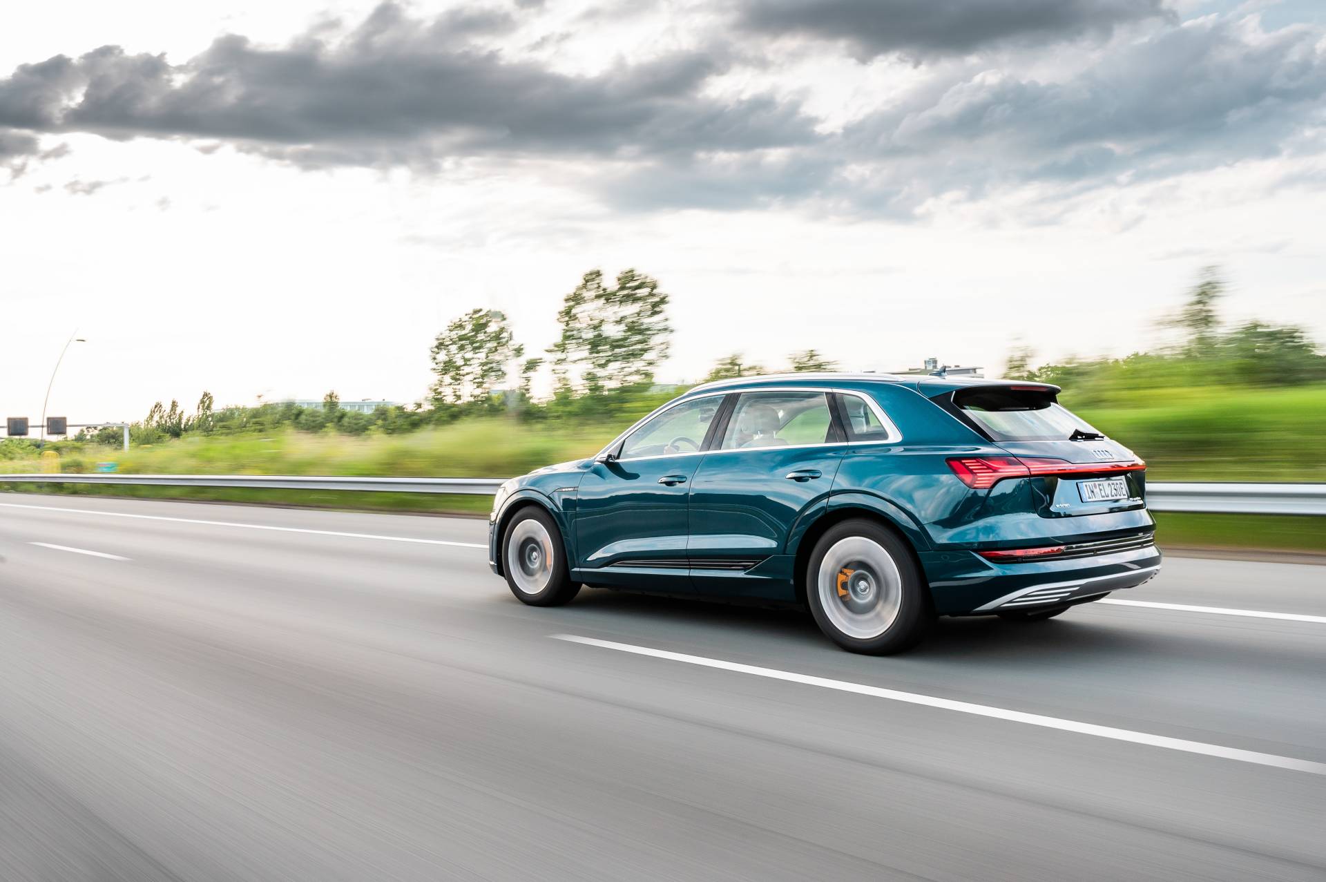 Audi E-Tron Fleet Crosses 10 Countries, Does 1,600 Km In 24 Hours