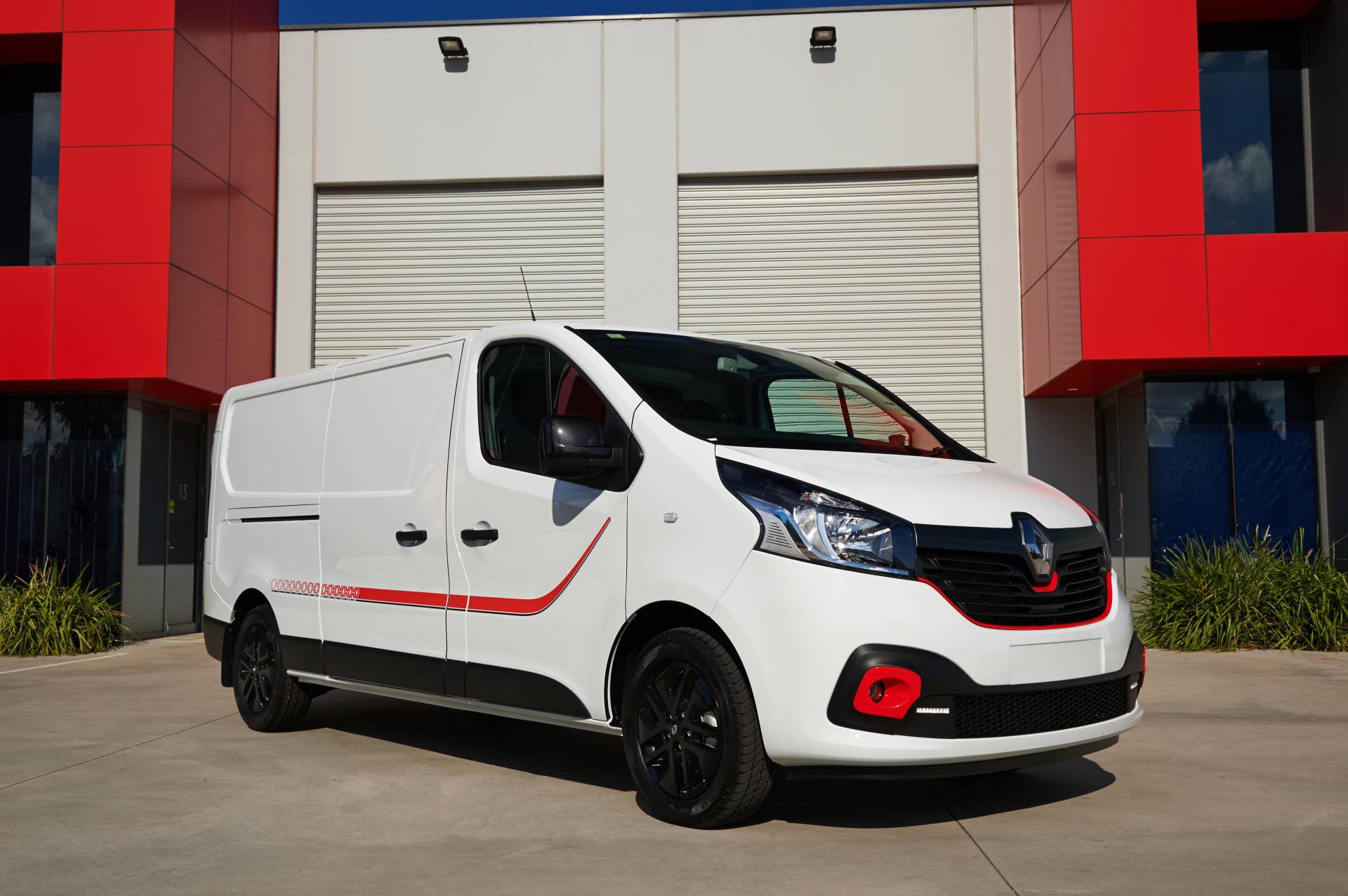 Renault Trafic Formula Edition Returns To Australia, Packs Megane RS Manual Gearbox