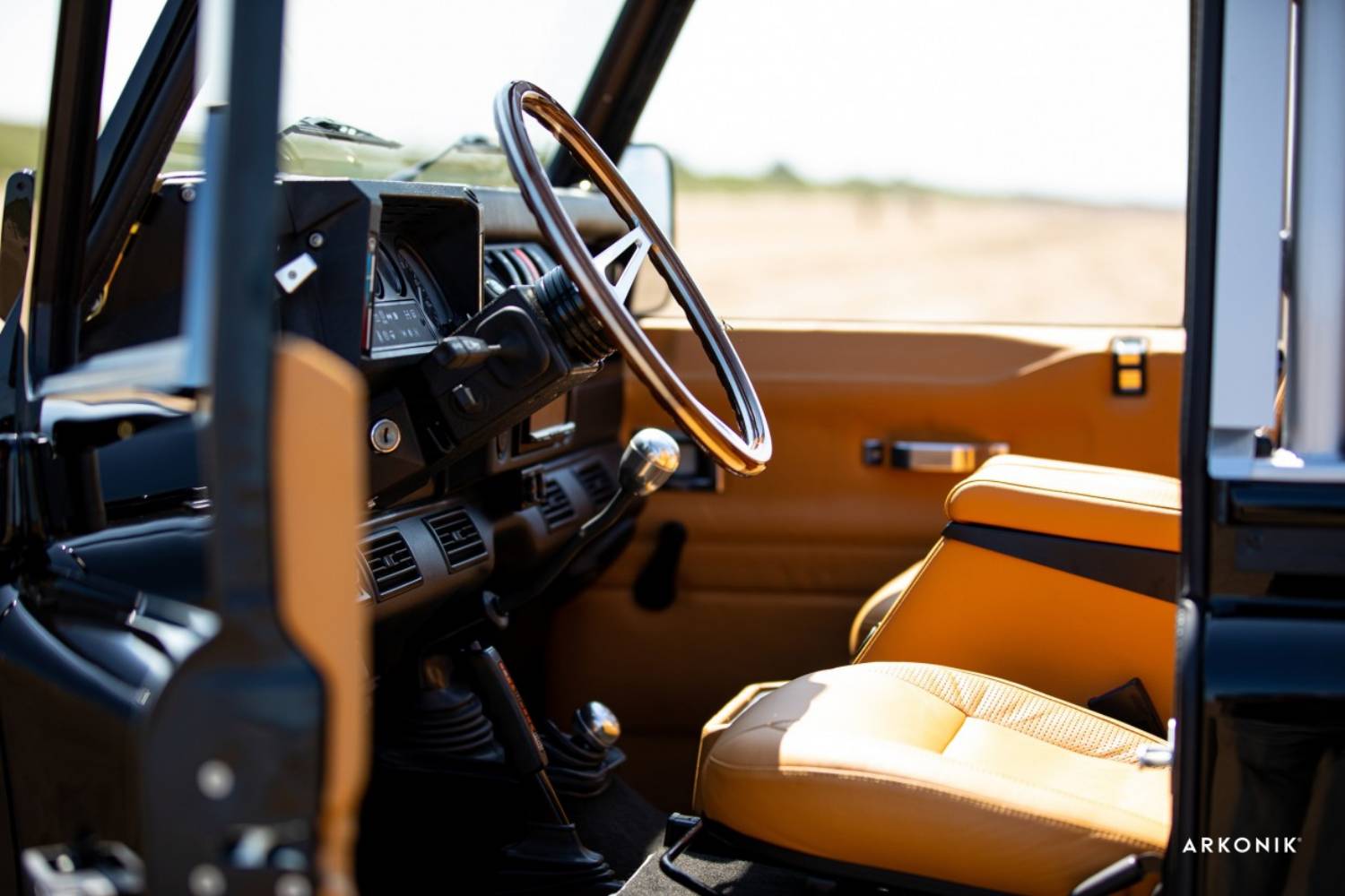 1989 Land Rover Defender 90 “So-Cal” Restomod Is How Someone Spent $170,000