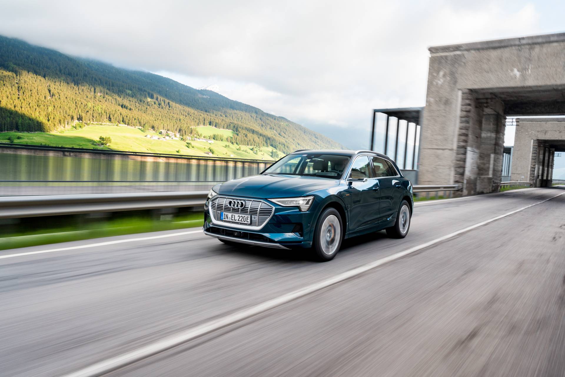 Audi E-Tron Fleet Crosses 10 Countries, Does 1,600 Km In 24 Hours