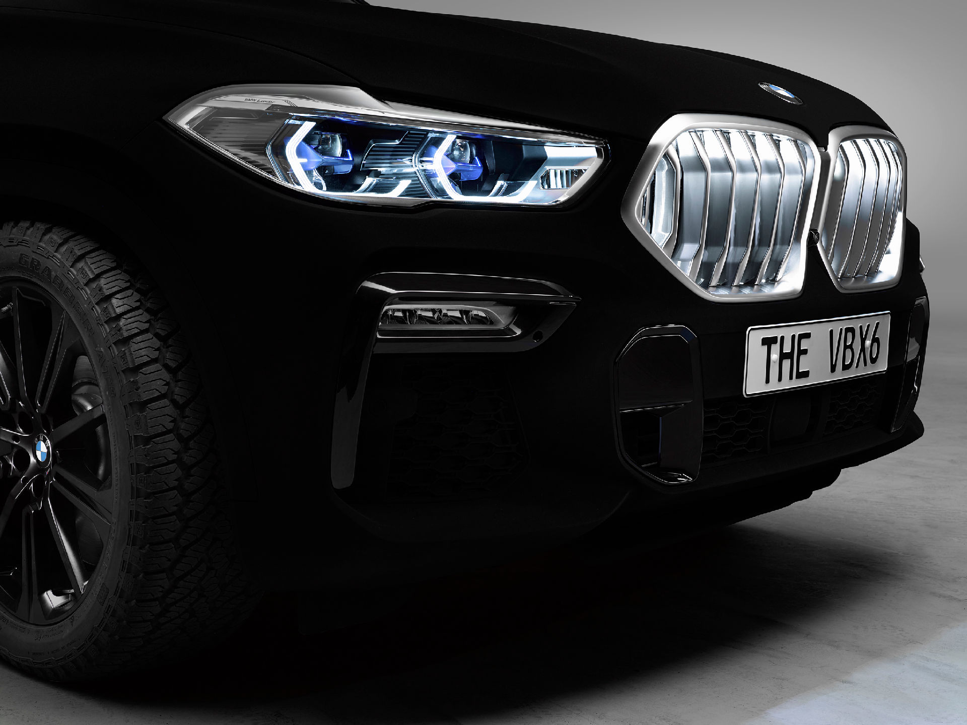 BMW X6 Gets Painted In Vantablack, The World’s Blackest Black