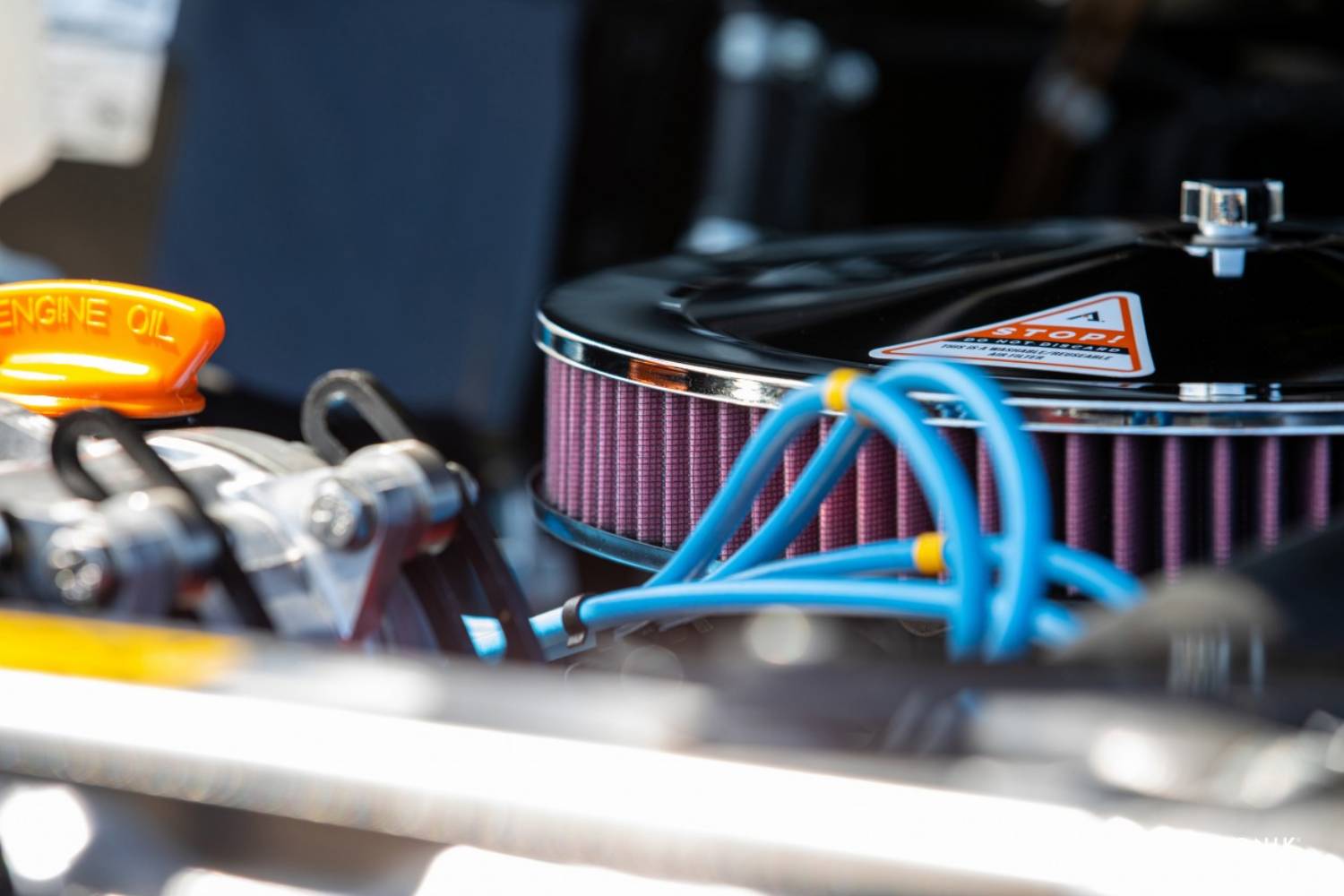 1989 Land Rover Defender 90 “So-Cal” Restomod Is How Someone Spent $170,000