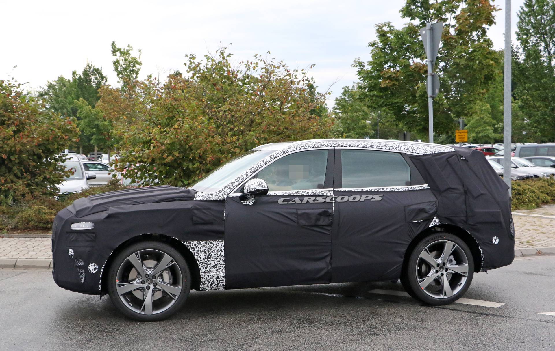 2020 Genesis GV80 Reveals Concept-Inspired Lights, Proportions