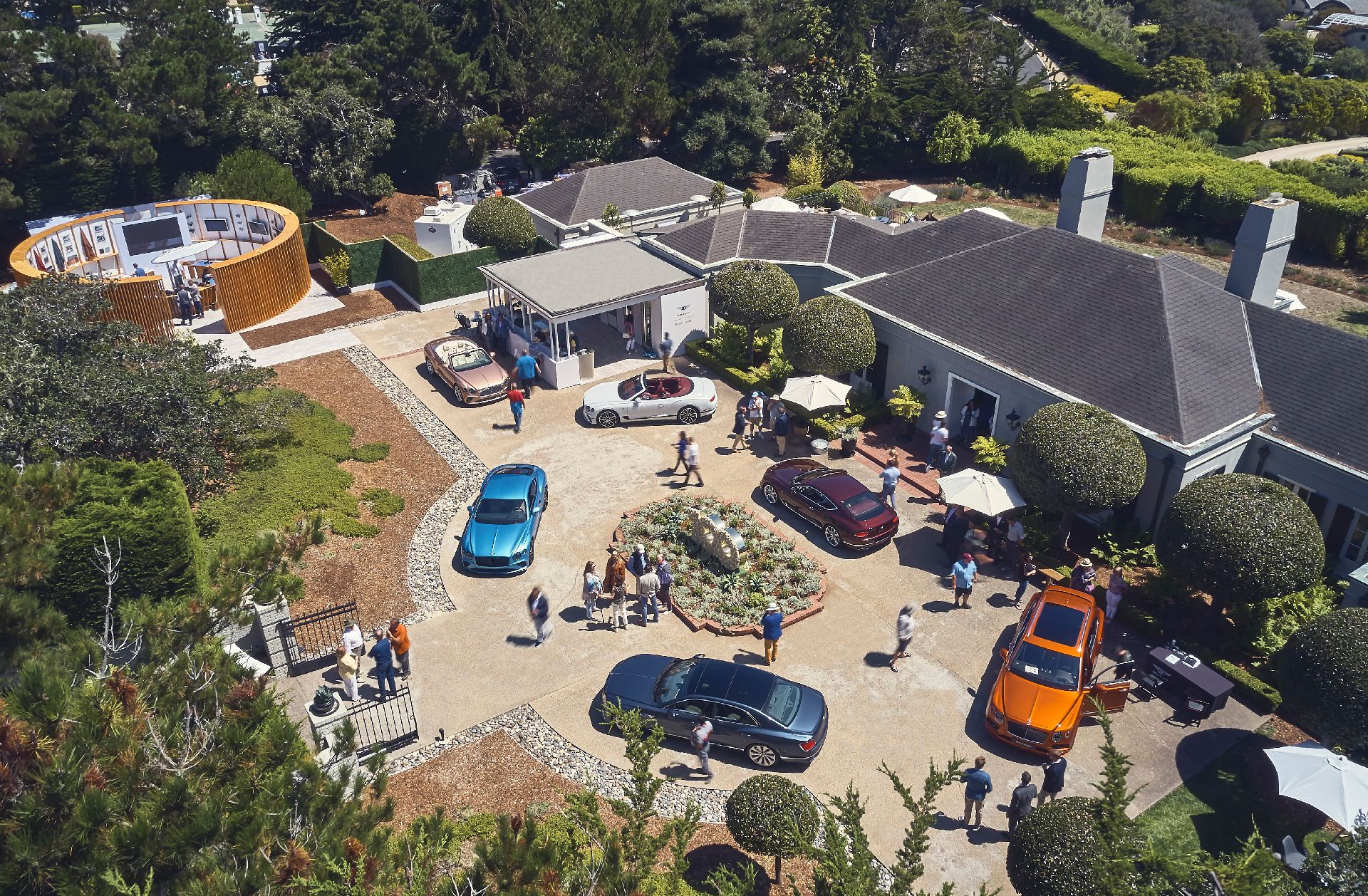 Bentley EXP 100 GT Concept Is Looking Great In California