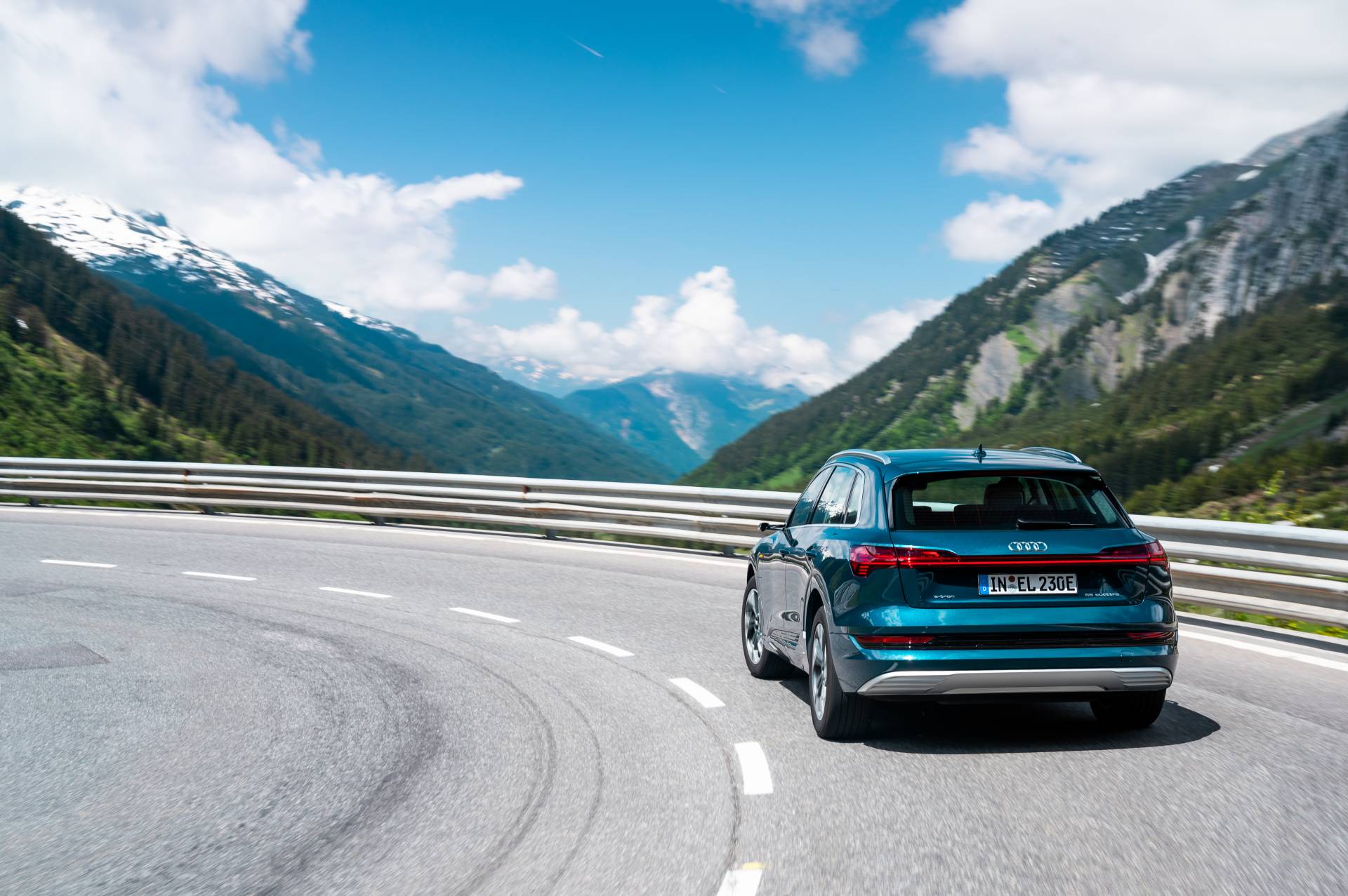 Audi E-Tron Fleet Crosses 10 Countries, Does 1,600 Km In 24 Hours