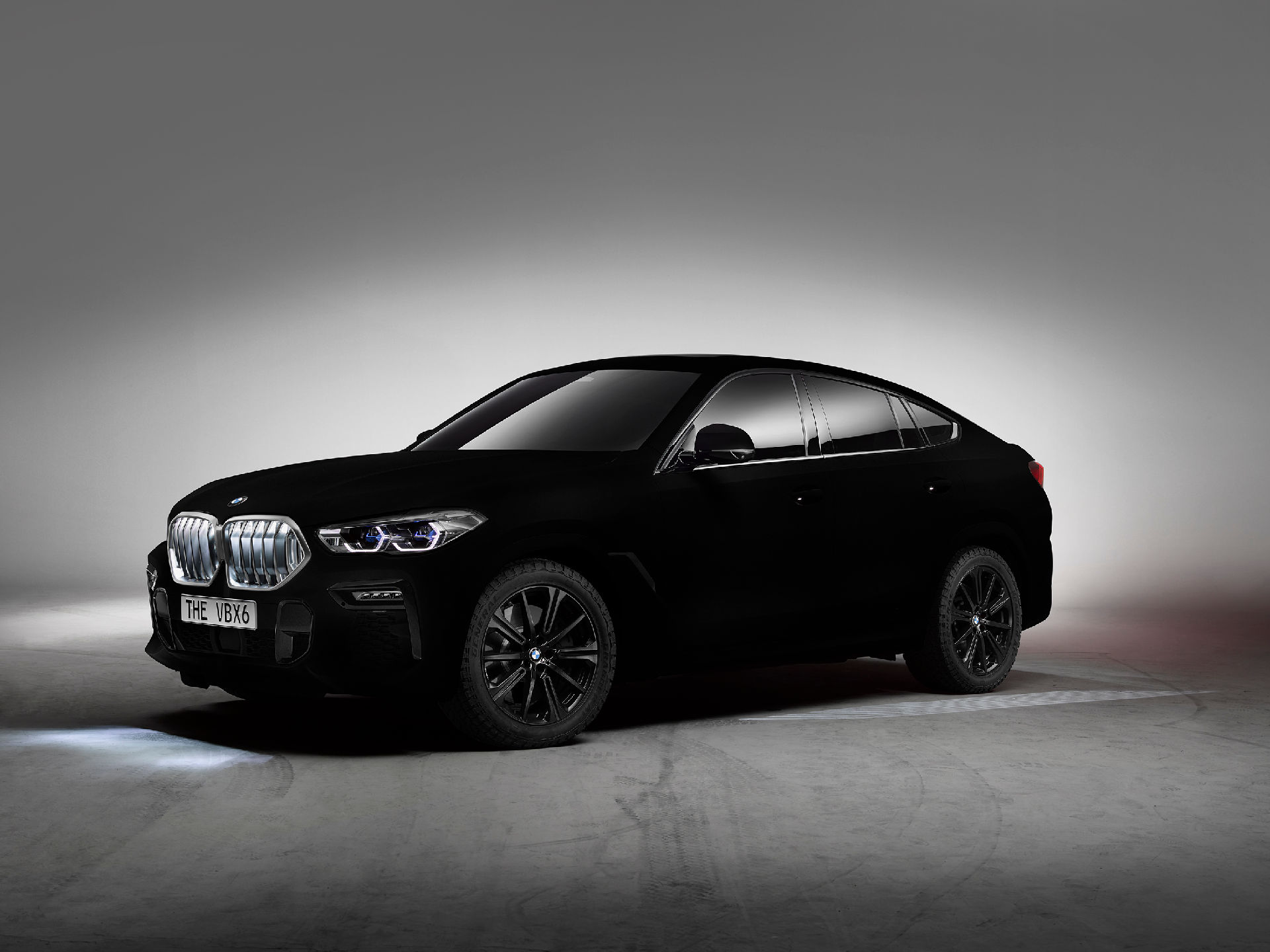 BMW X6 Gets Painted In Vantablack, The World’s Blackest Black
