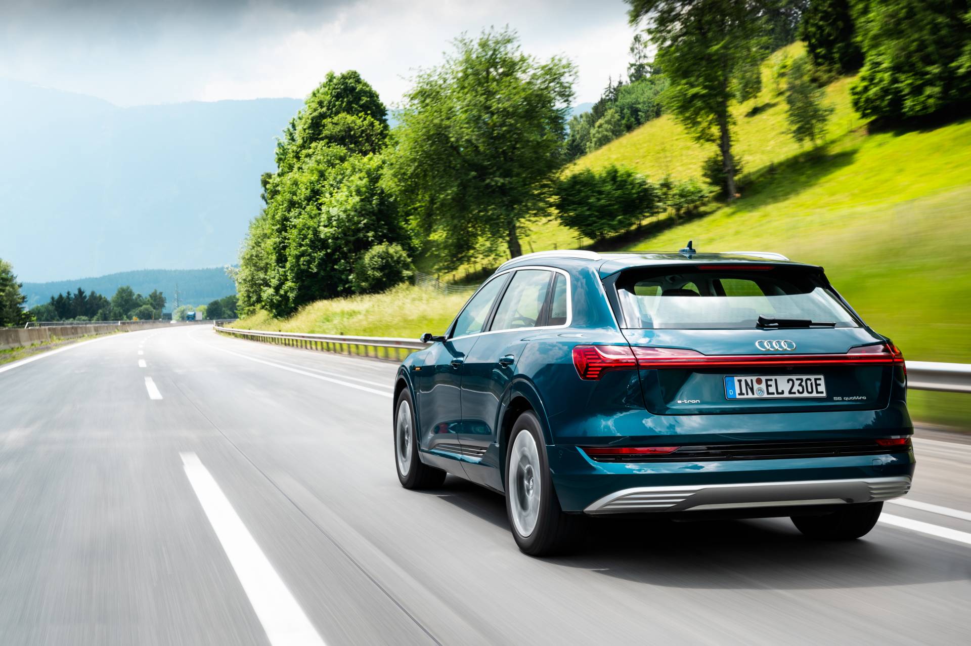 Audi E-Tron Fleet Crosses 10 Countries, Does 1,600 Km In 24 Hours