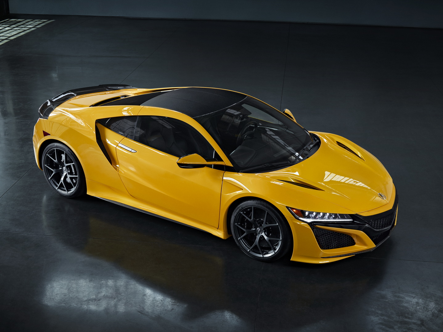 2020 Acura NSX Debuts Second Heritage Color, Indy Yellow Pearl