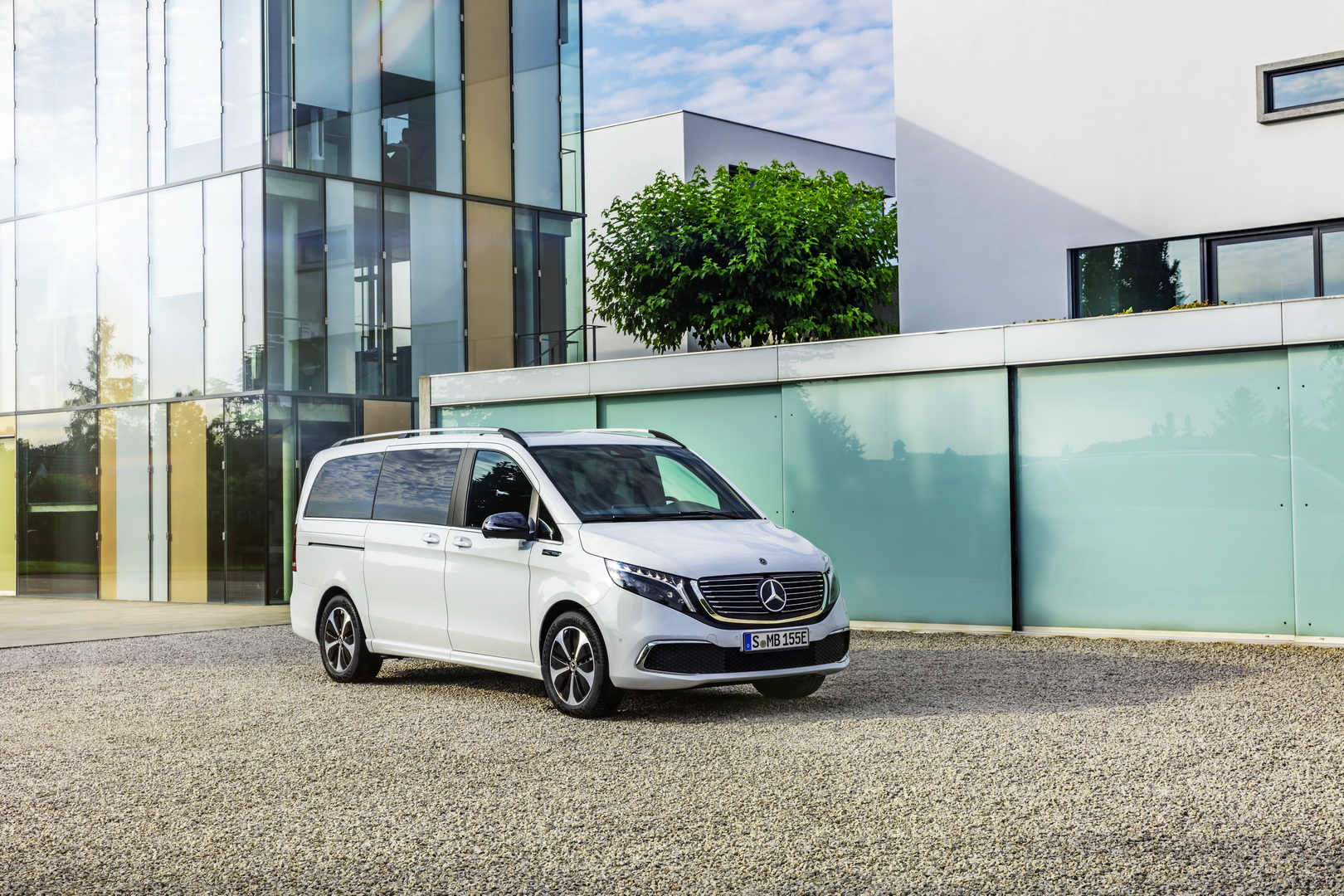 2020 Mercedes-Benz EQV Electric MPV Unveiled With 405 Km Range