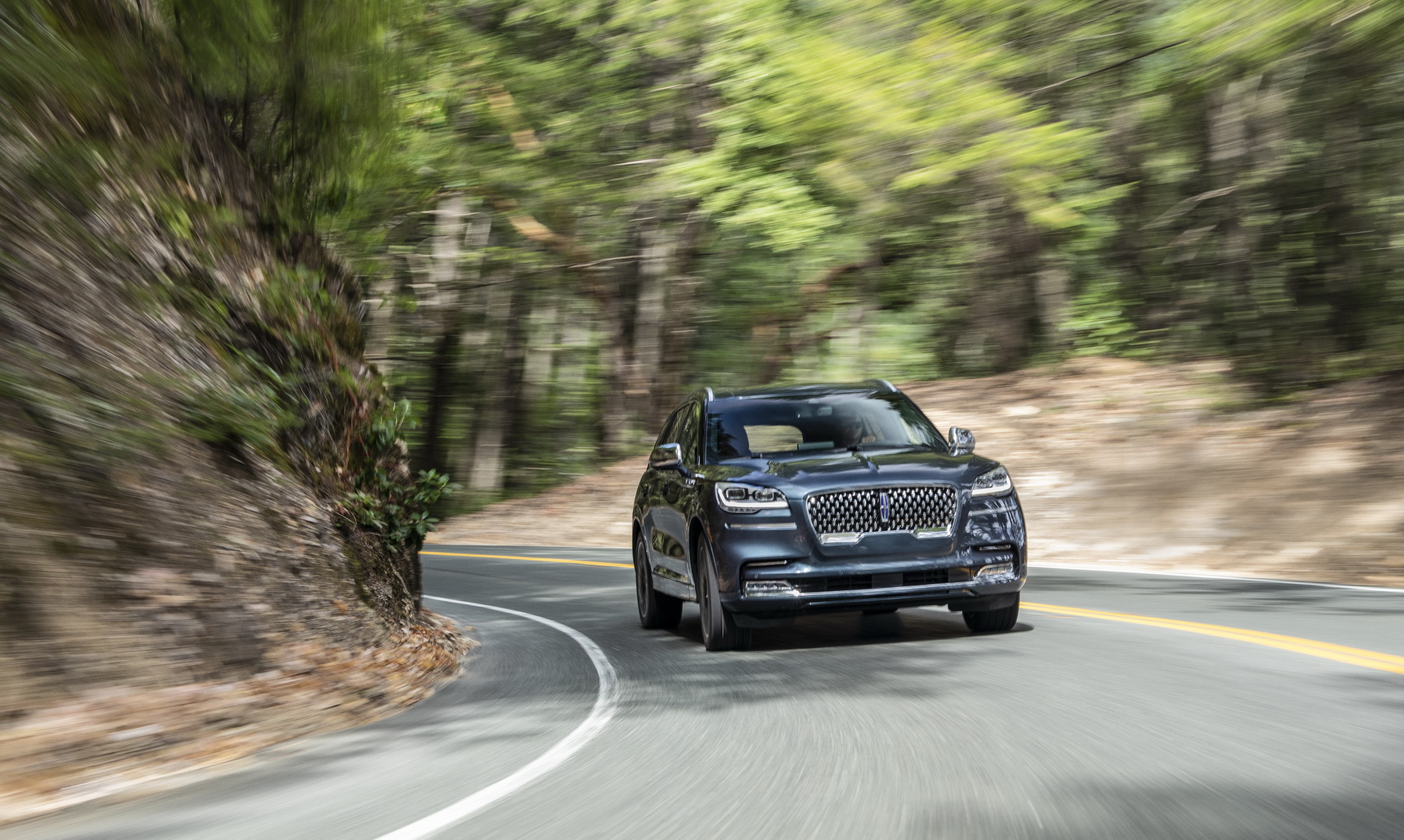 Check Out The 2020 Lincoln Aviator From Every Angle In Huge Photo Gallery