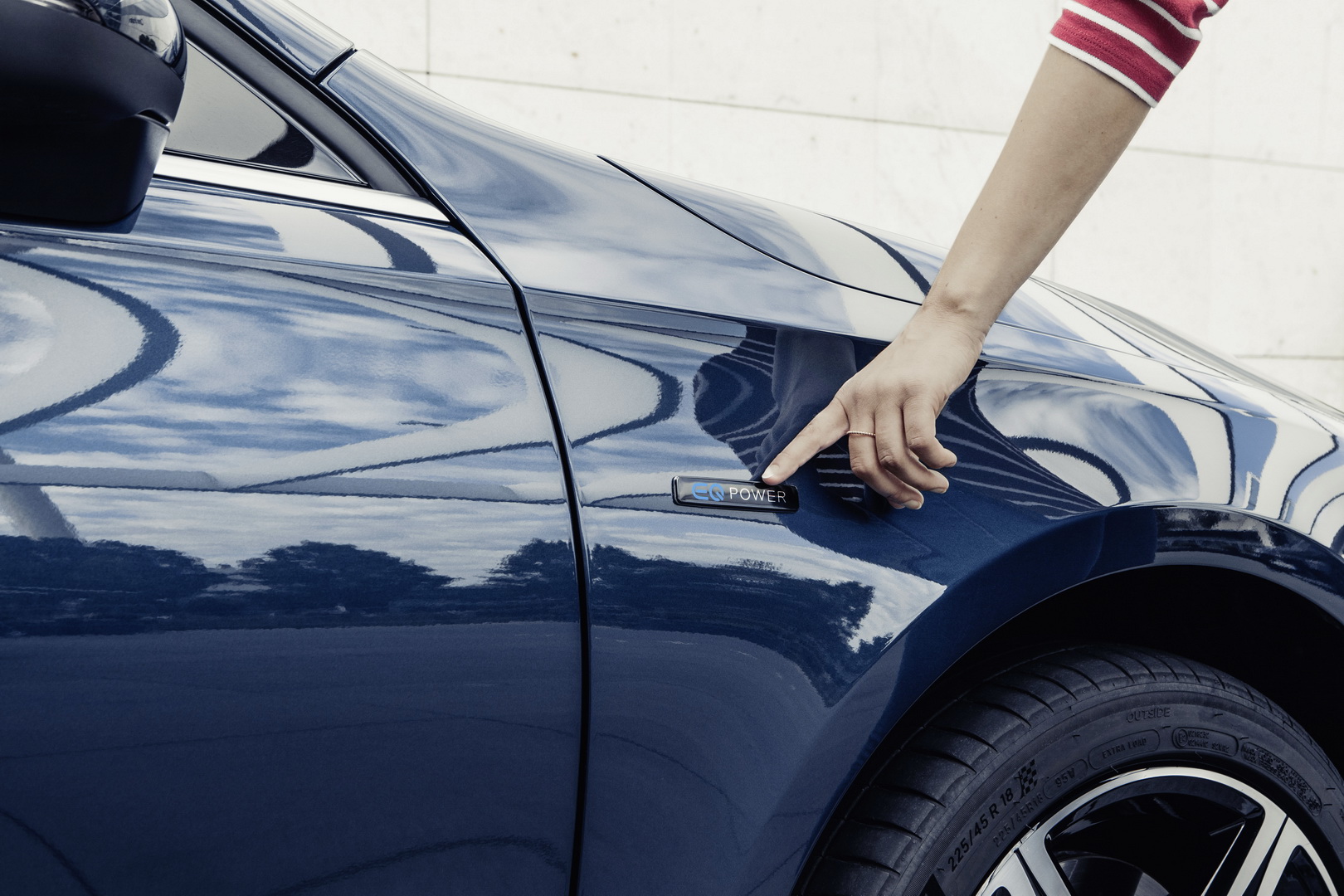 Mercedes-Benz A250e And B250e Plug-In Hybrids Are On Deck