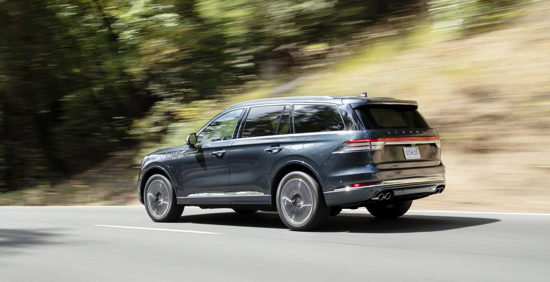 Check Out The 2020 Lincoln Aviator From Every Angle In Huge Photo Gallery