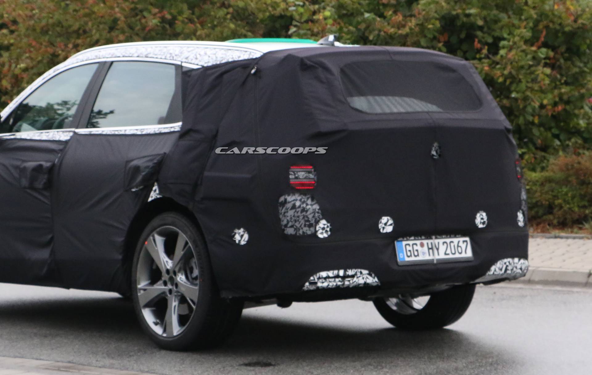 2020 Genesis GV80 Reveals Concept-Inspired Lights, Proportions