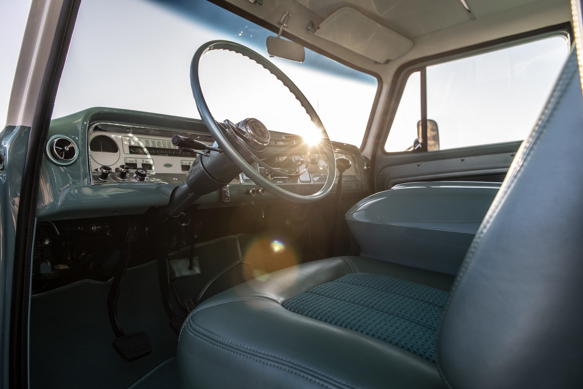 Rtech’s Chevy Ponderosa Will Make You Forget About The Silverado HD