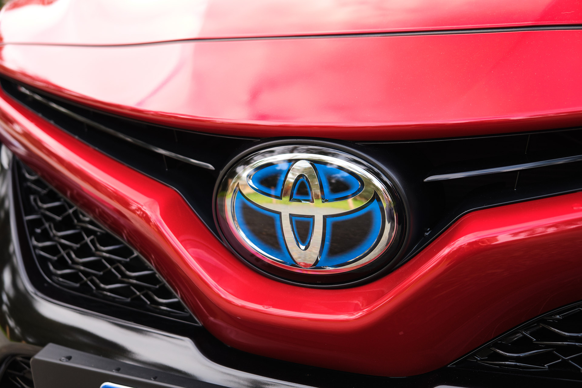 Driven: 2019 Toyota Camry Hybrid Is Worthy Of A Lexus Badge