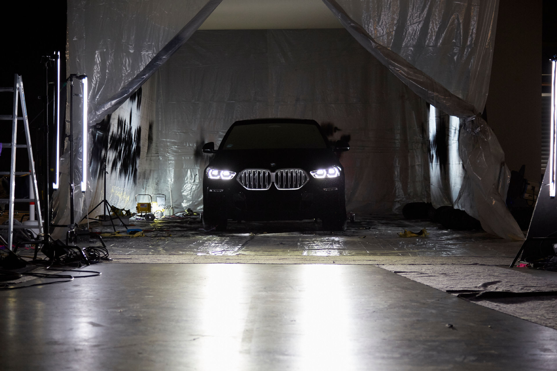 BMW X6 Gets Painted In Vantablack, The World’s Blackest Black