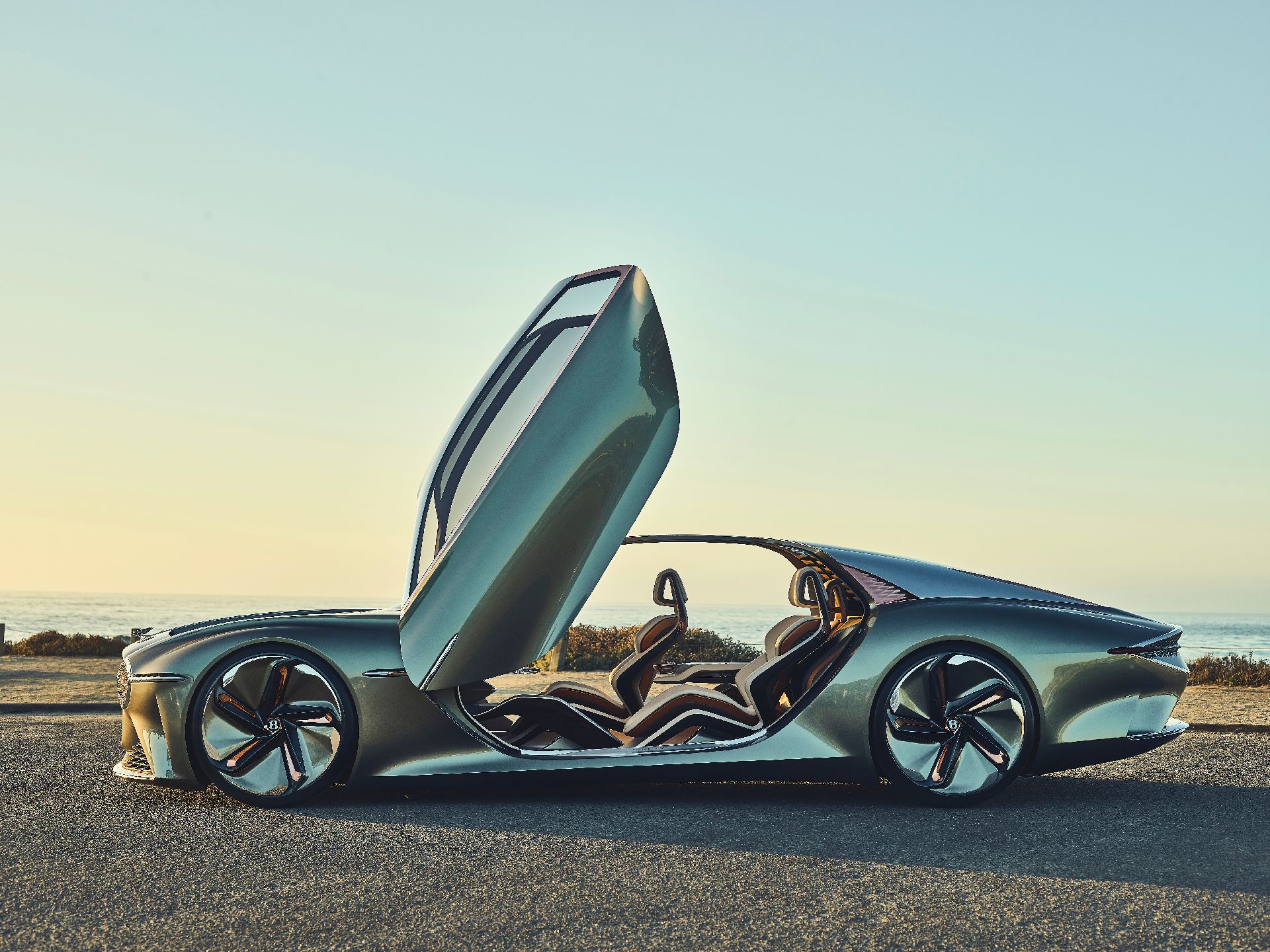 Bentley EXP 100 GT Concept Is Looking Great In California