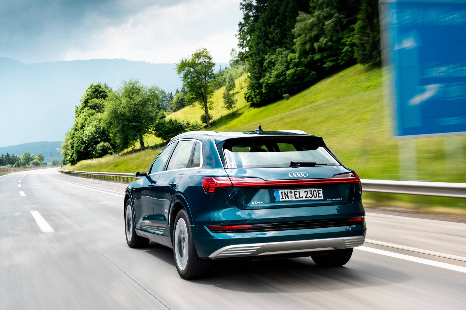 Audi E-Tron Fleet Crosses 10 Countries, Does 1,600 Km In 24 Hours