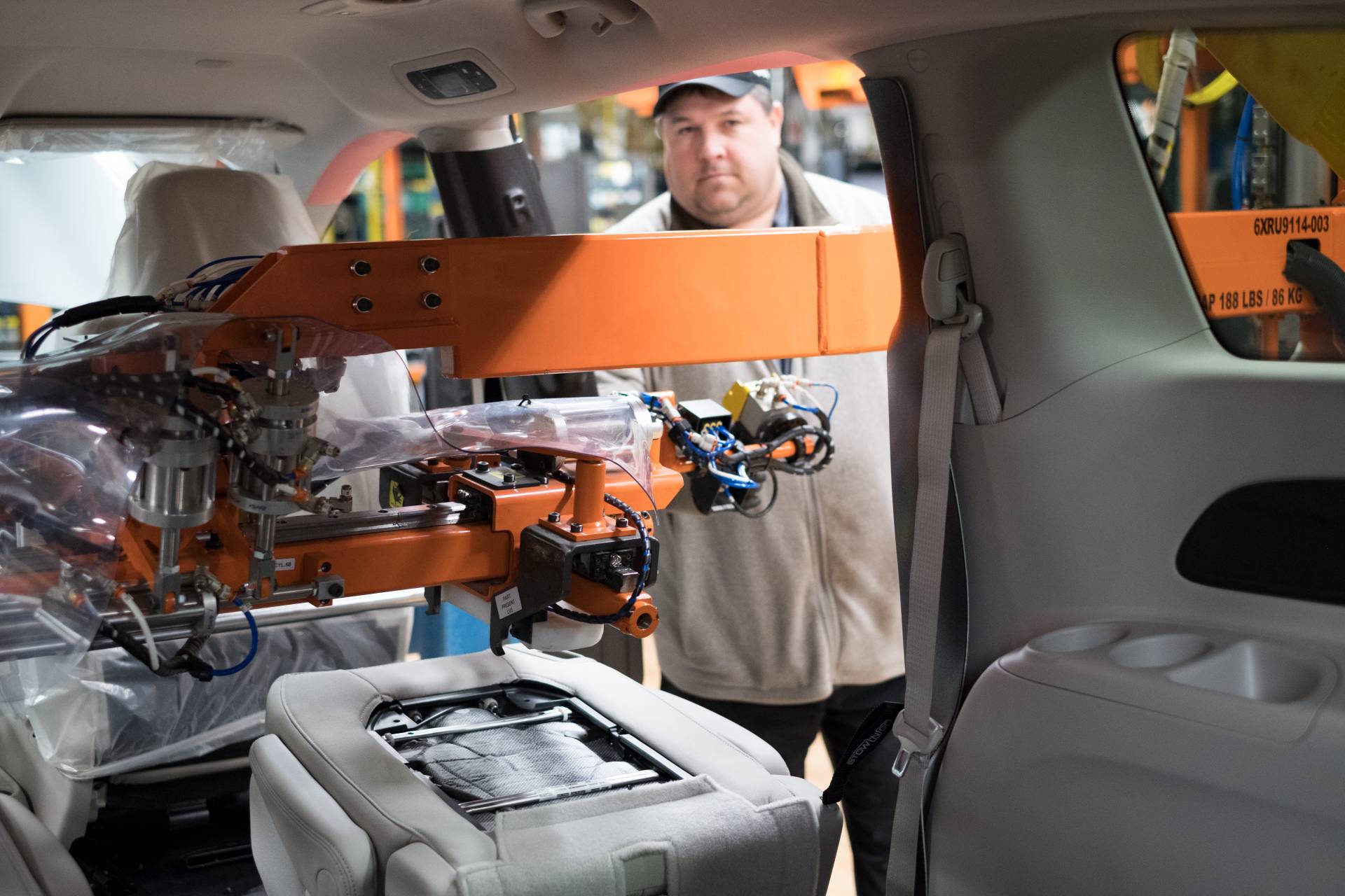 FCA Extends Third Shift At Canadian Minivan Plant Despite Slumping Sales