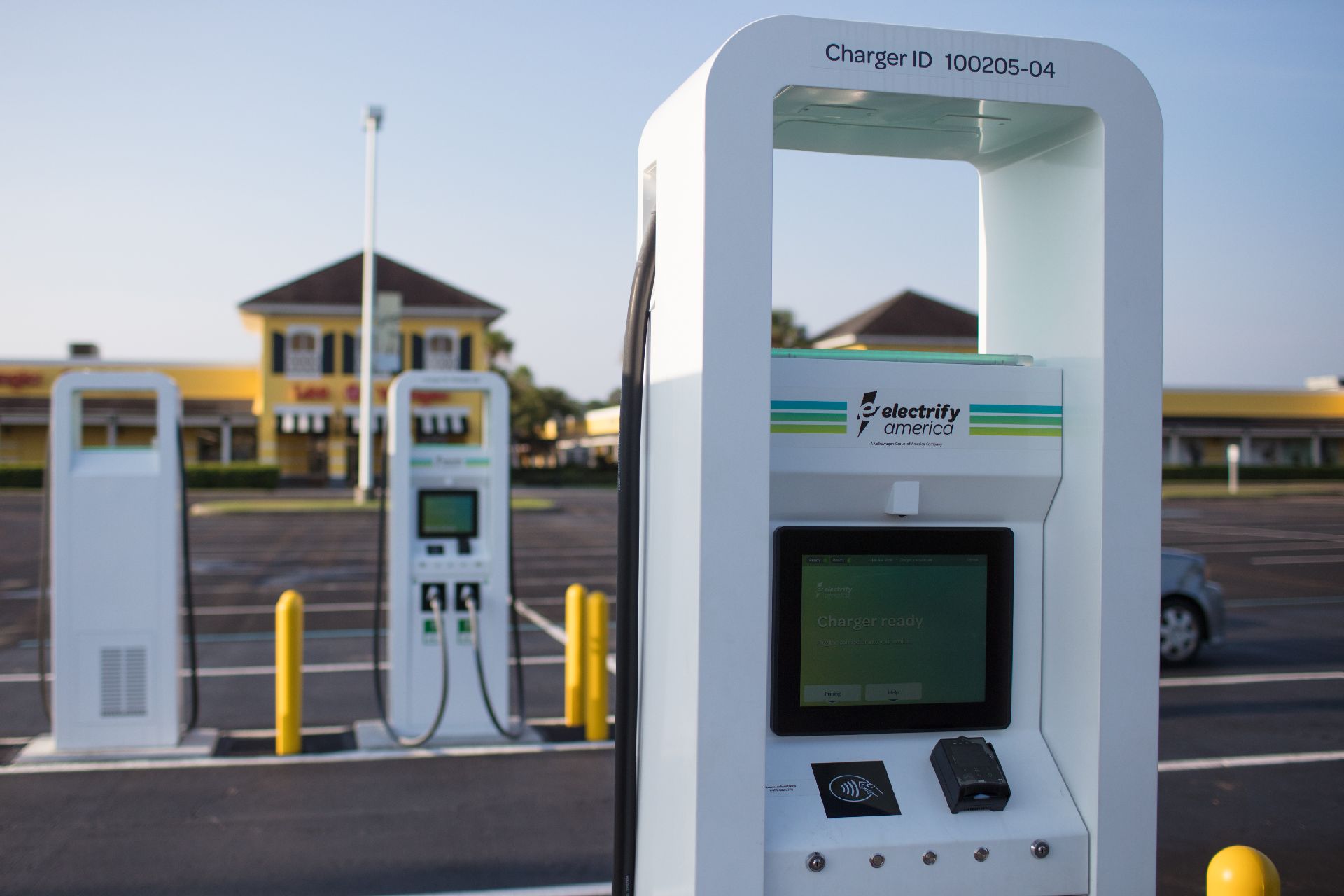 Electrify America And EVgo Join Forces To Simplify U.S. Charging Network