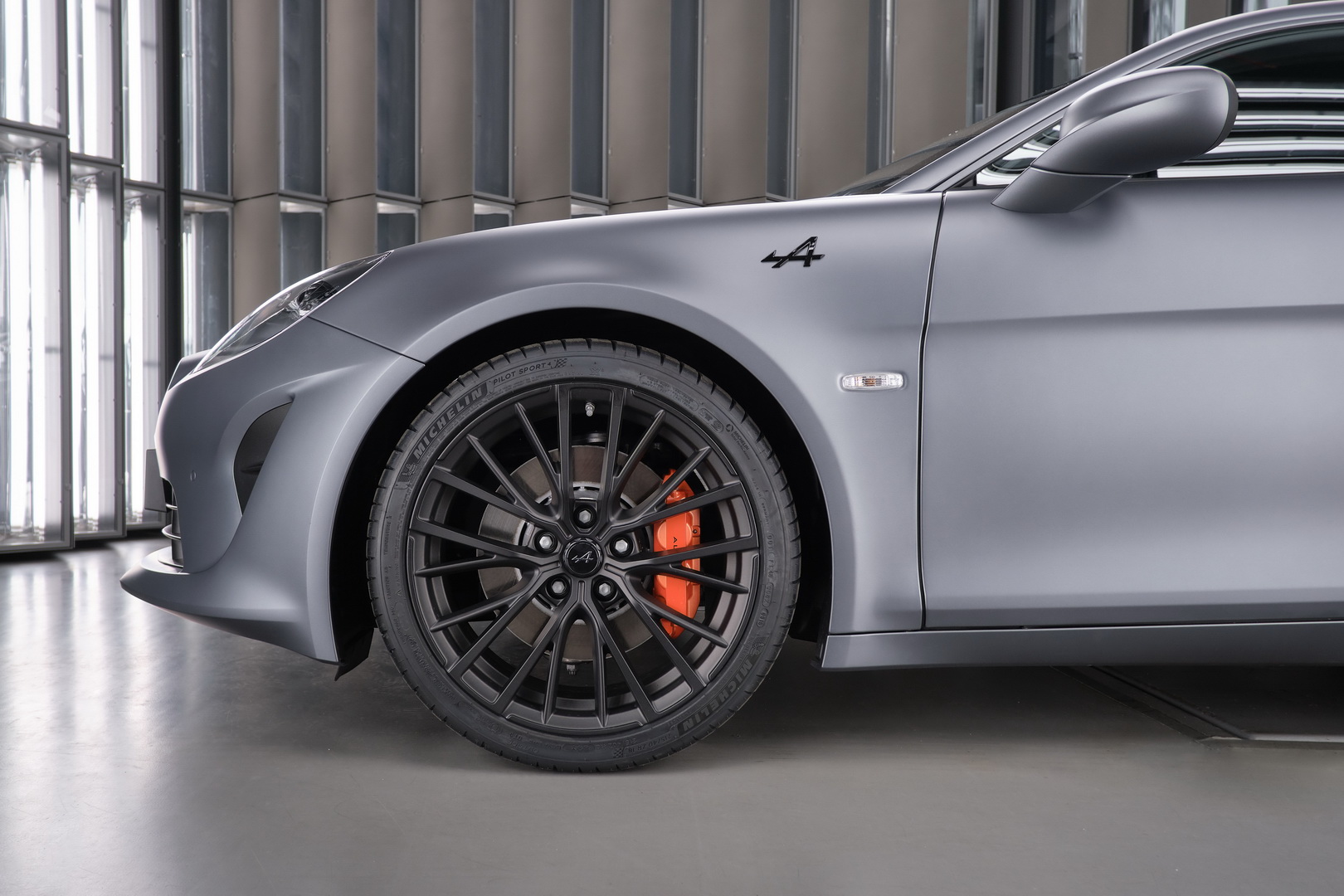 Alpine A110S Is More Expensive Than Porsche’s 718 Cayman T