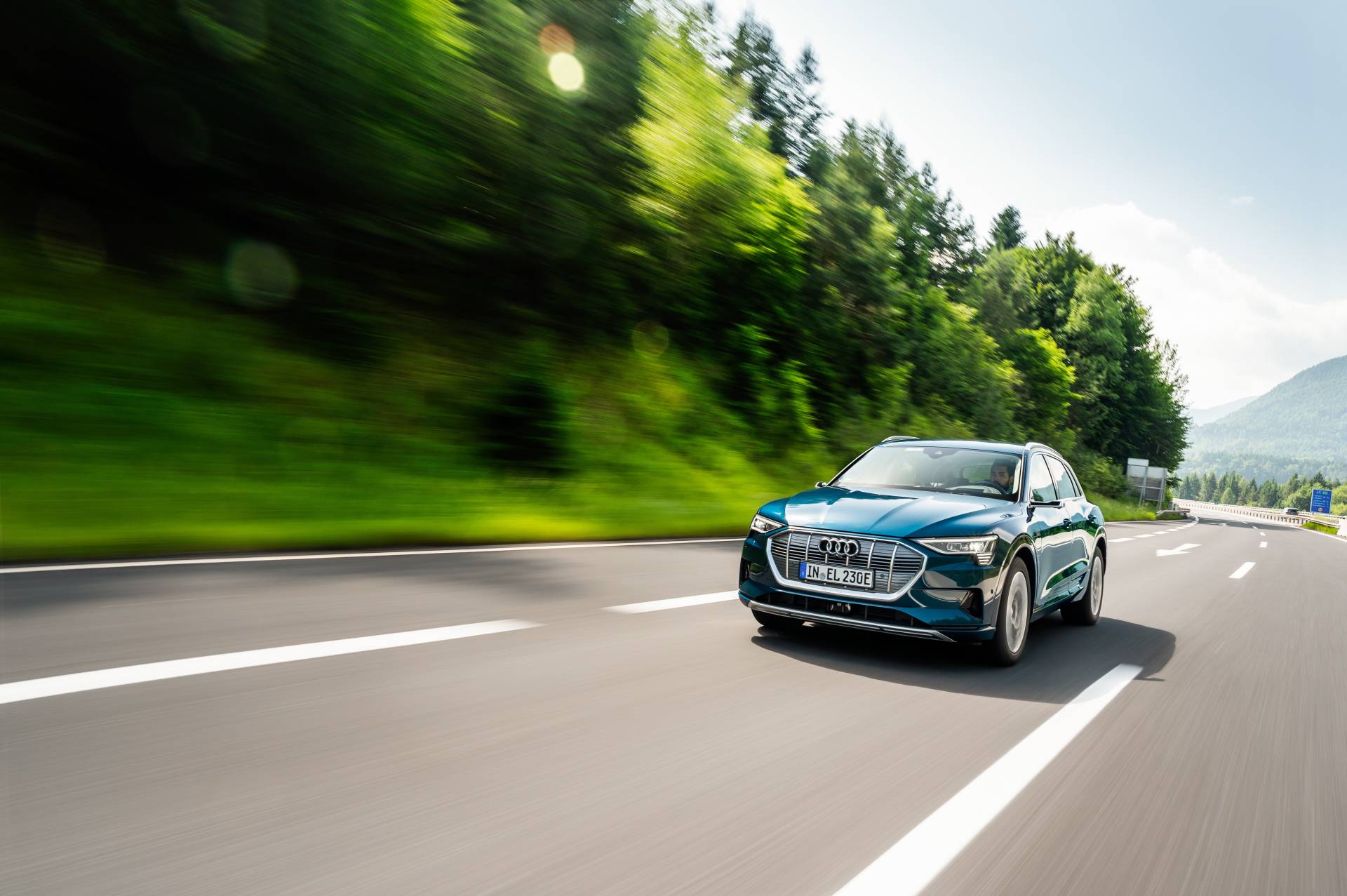 Audi E-Tron Fleet Crosses 10 Countries, Does 1,600 Km In 24 Hours