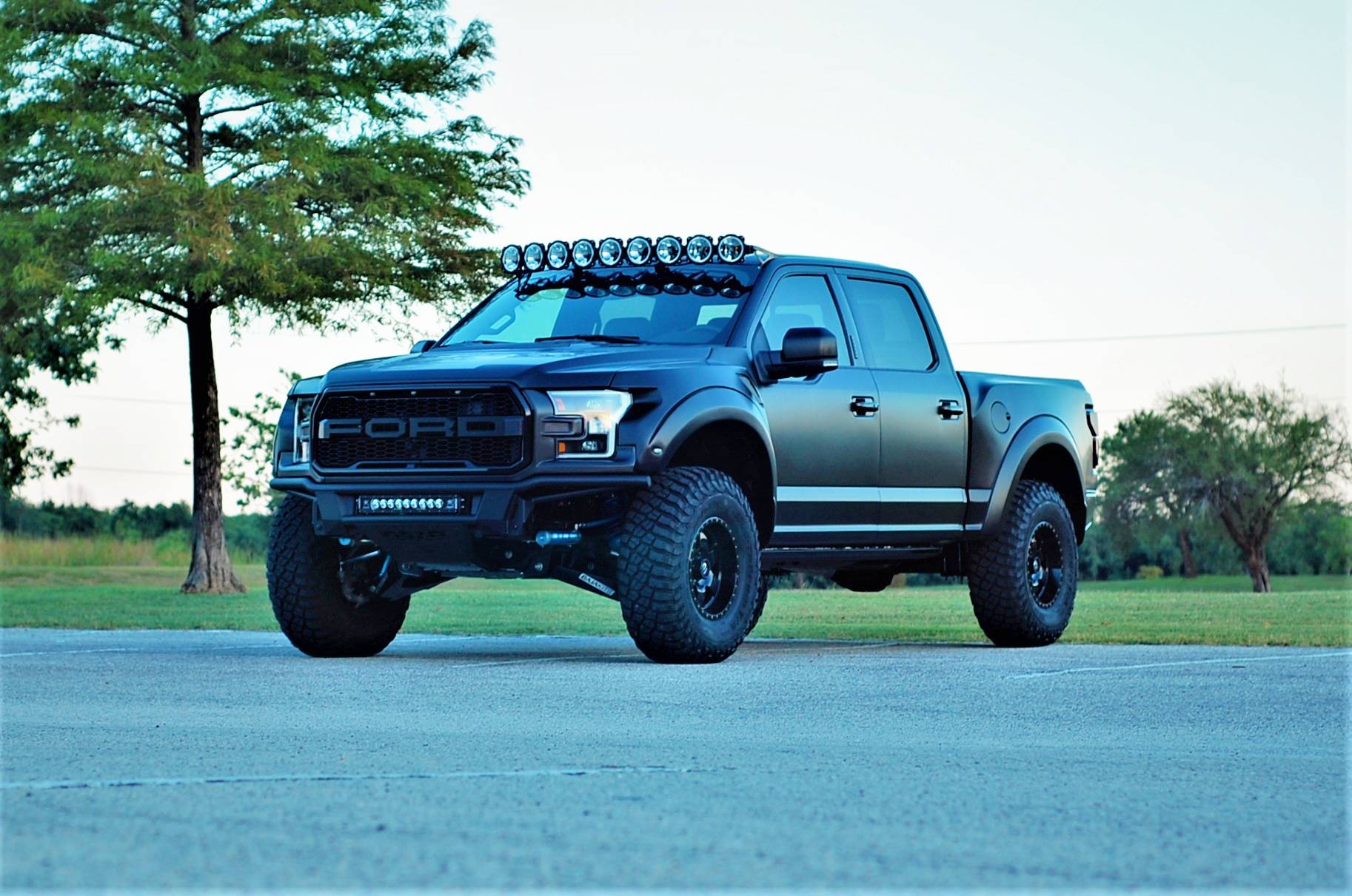 PaxPower’s 758 HP Supercharged V8 Ford F-150 Raptor Is Pure Evil