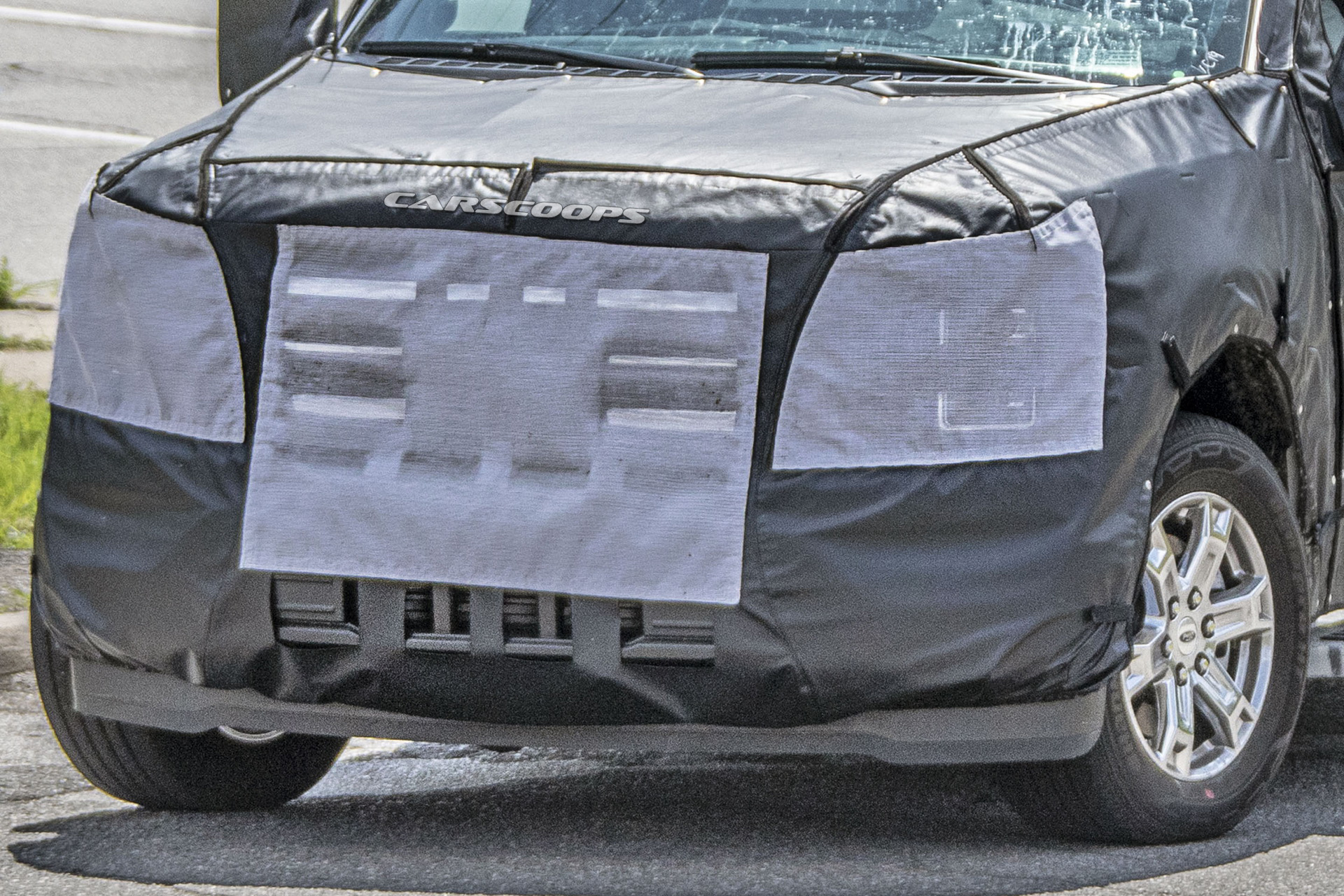 2021 Ford F-150: New Spy Shots Show Next-Gen Truck Wearing An All-Black Suit
