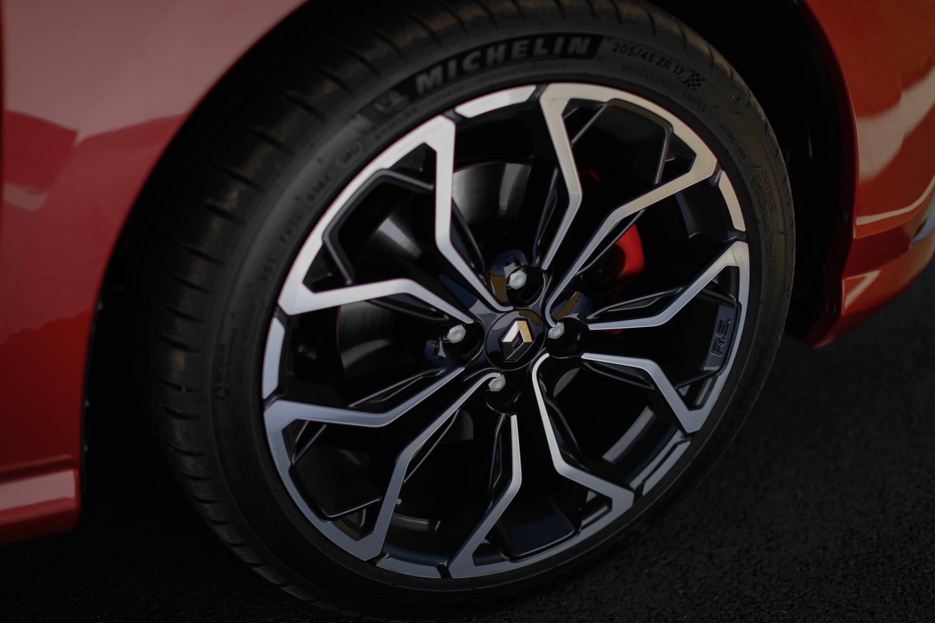 2020 Renault Sandero RS Revealed, Remains A South America-Only Affair