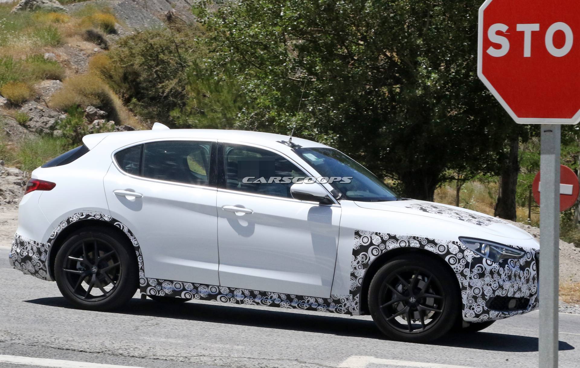2021 Alfa Romeo Stelvio Facelift Spotted, Could Get Mild Hybrid Tech