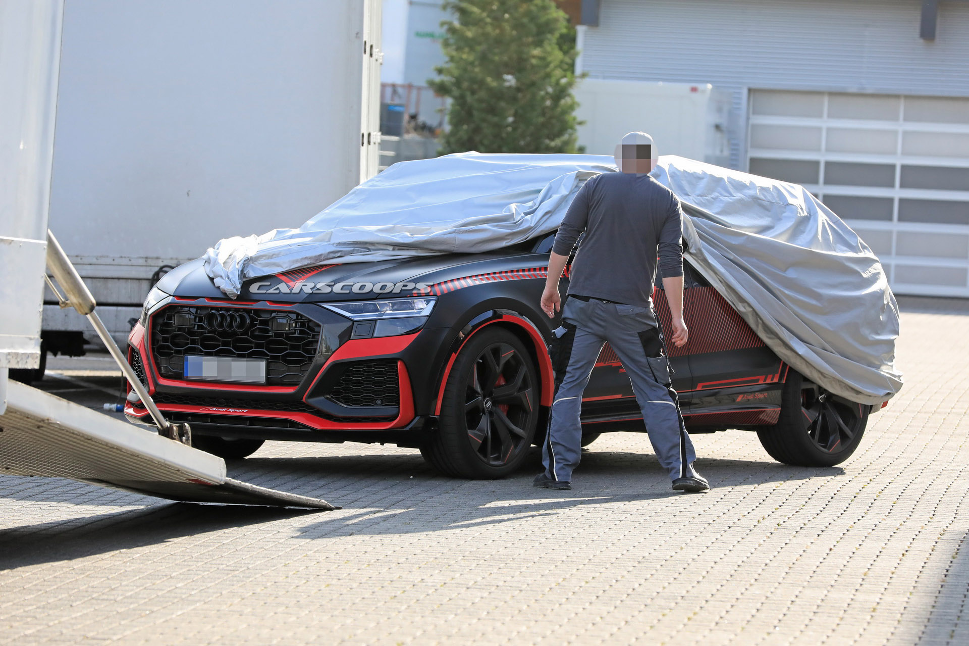 Production Audi E-Tron Sportback Teased, Will Be Joined In LA By RS Q8