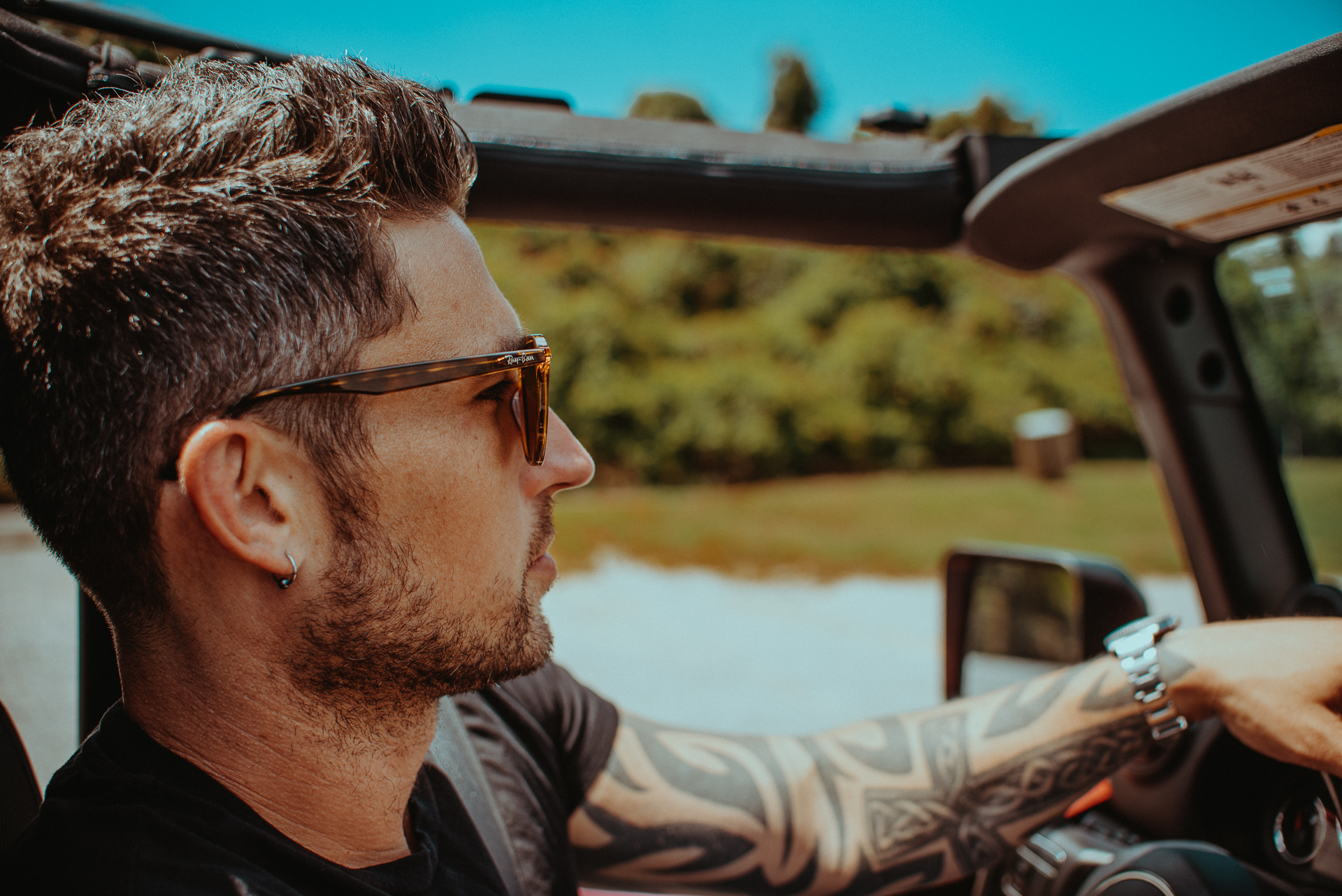 Bestop Builds Custom Jeep Wrangler For Country Music Star Michael Ray