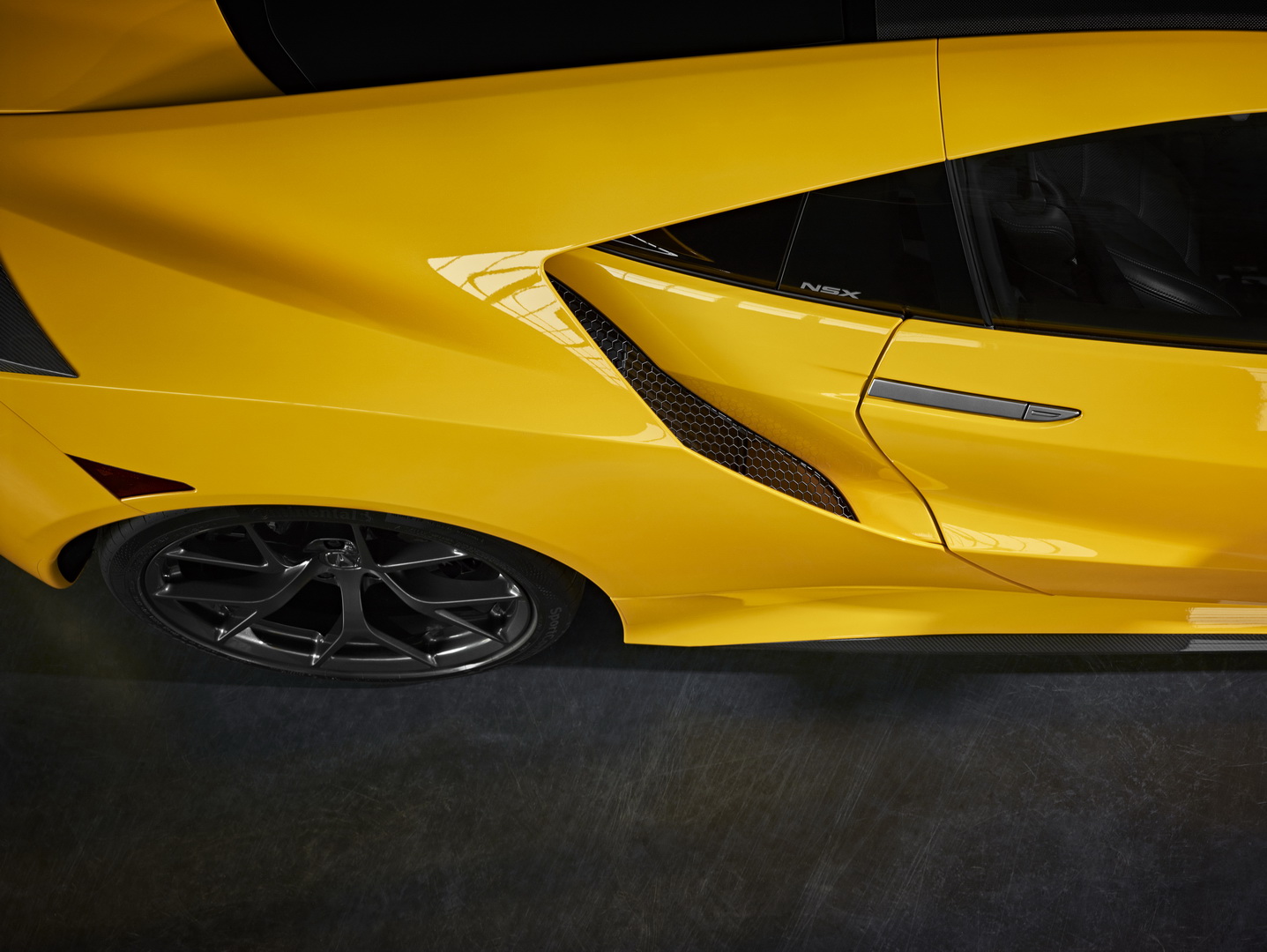 2020 Acura NSX Debuts Second Heritage Color, Indy Yellow Pearl