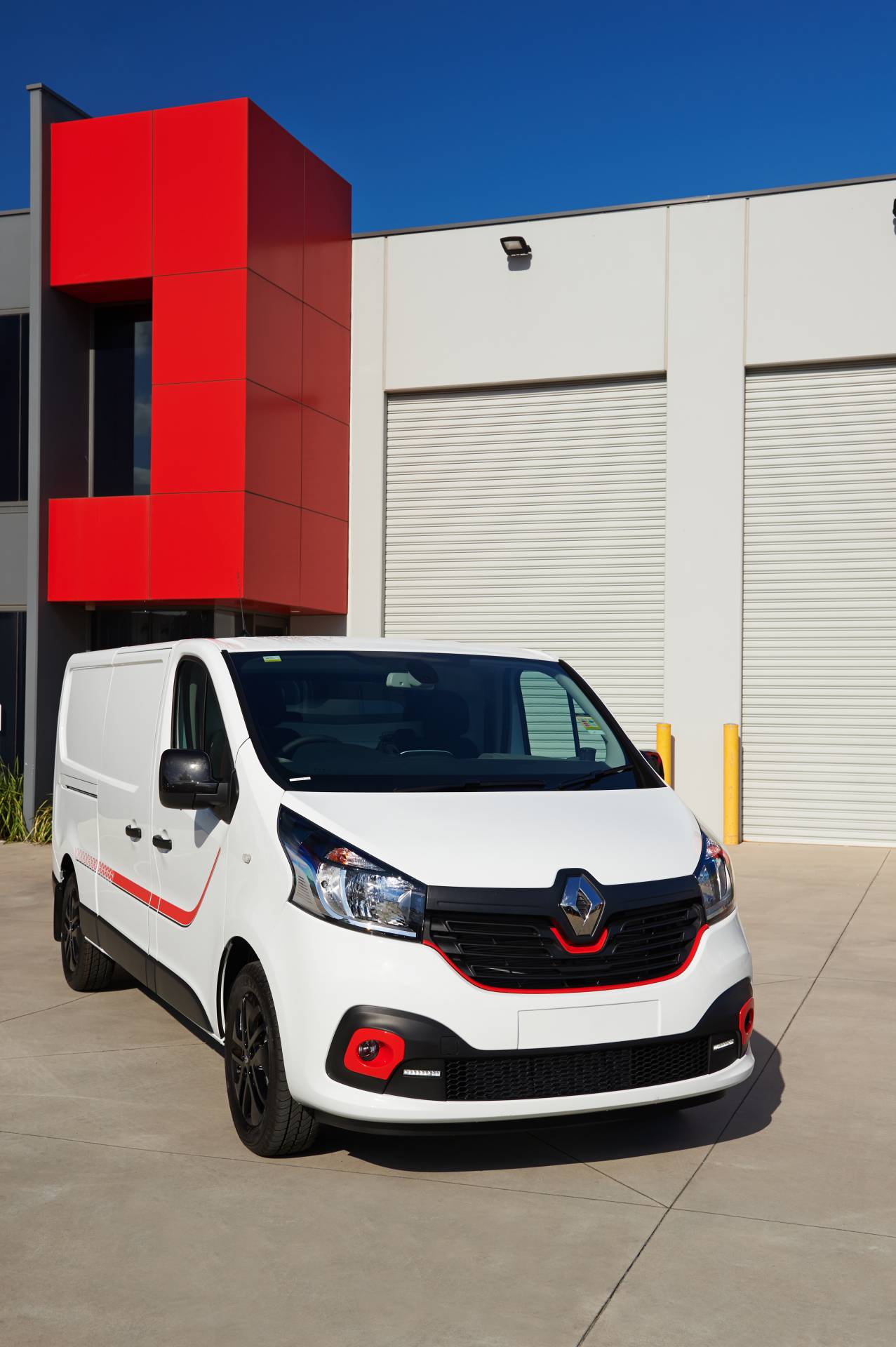 Renault Trafic Formula Edition Returns To Australia, Packs Megane RS Manual Gearbox