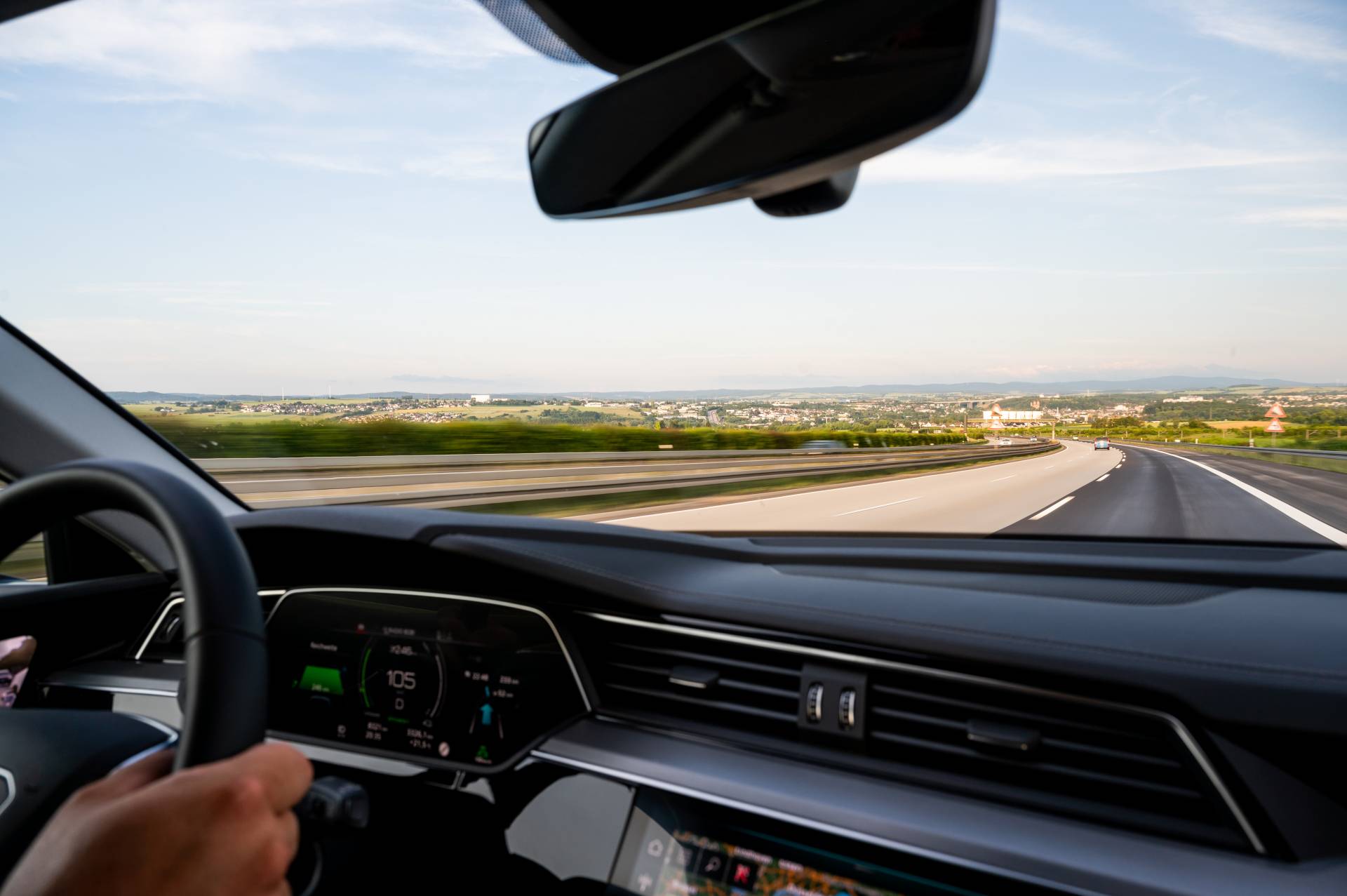 Audi E-Tron Fleet Crosses 10 Countries, Does 1,600 Km In 24 Hours