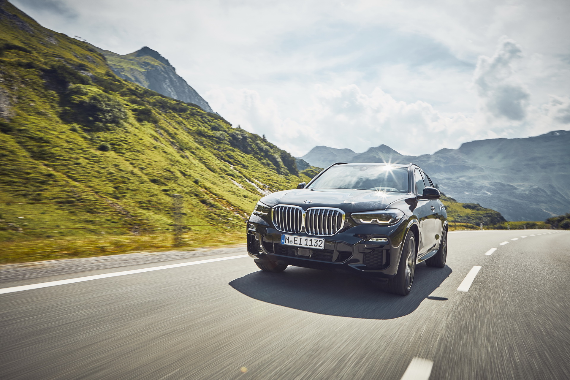 BMW Launches Plug-In Hybrid X5 xDrive45e With 388 HP, Up To 54 Miles Of EV Range