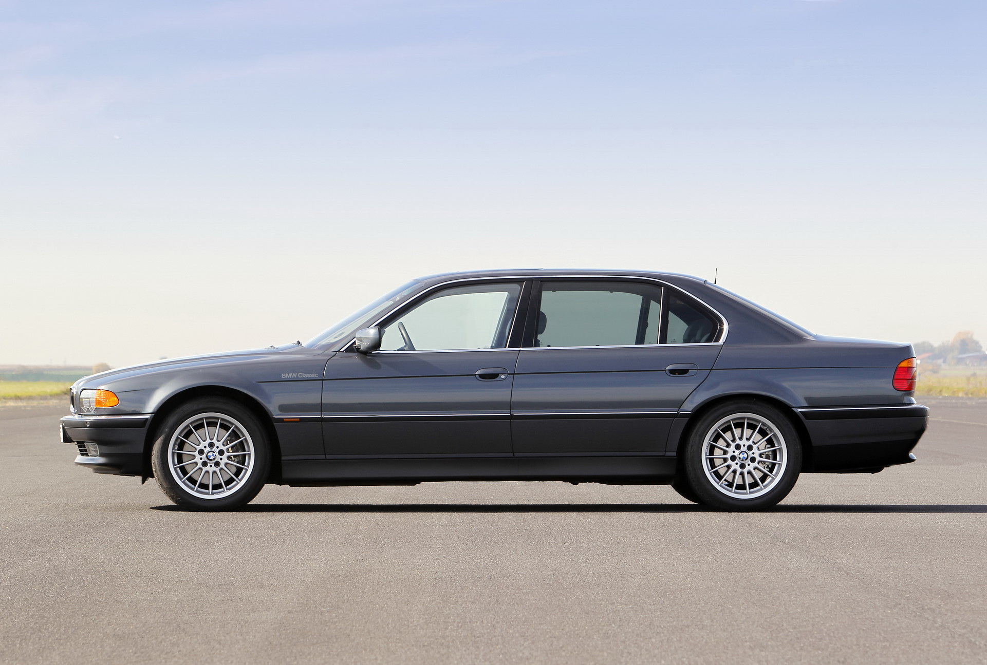 BMW 7-Series: What If The Next Gen Was Inspired By The E38?