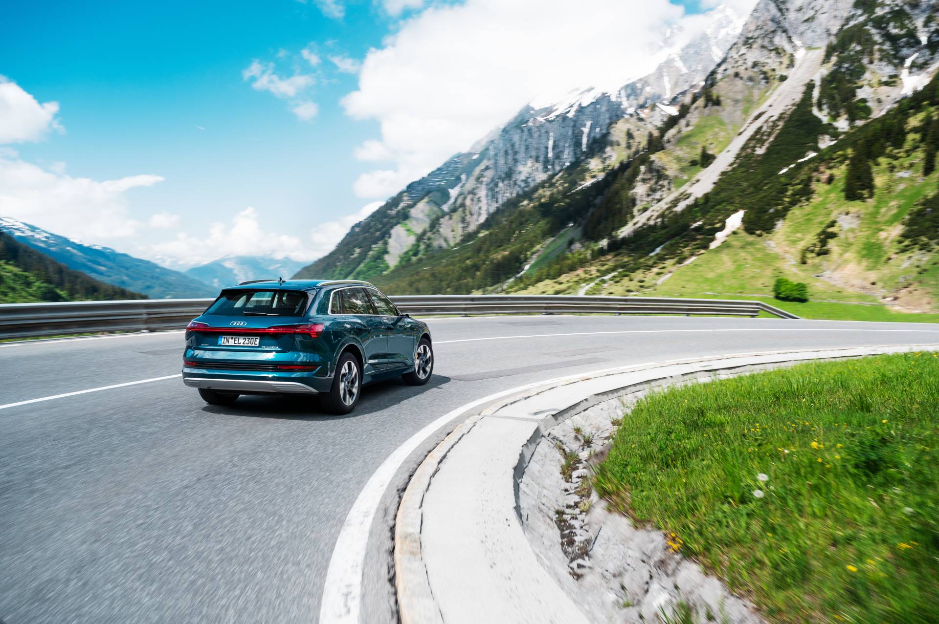 Audi E-Tron Fleet Crosses 10 Countries, Does 1,600 Km In 24 Hours