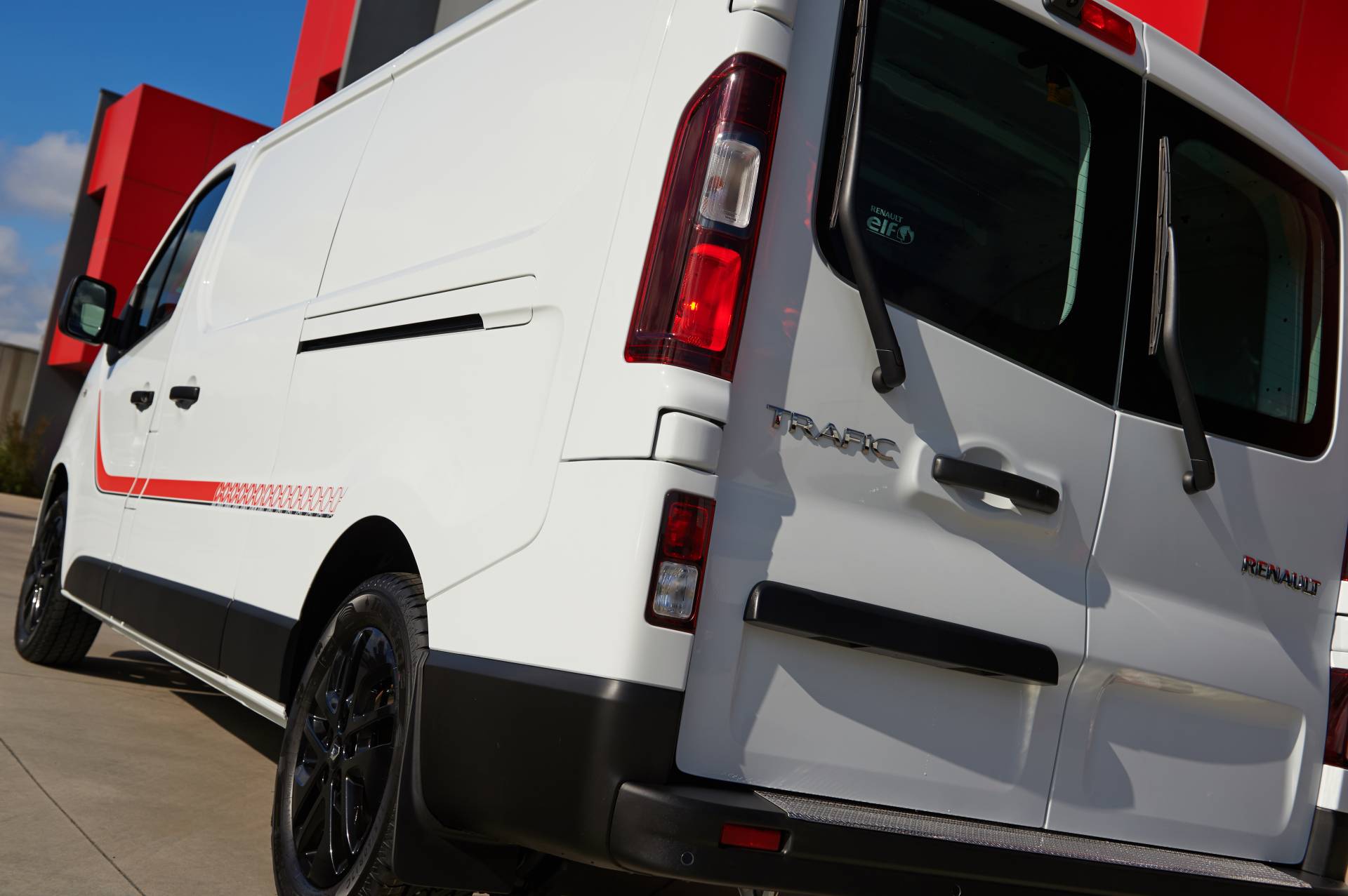 Renault Trafic Formula Edition Returns To Australia, Packs Megane RS Manual Gearbox