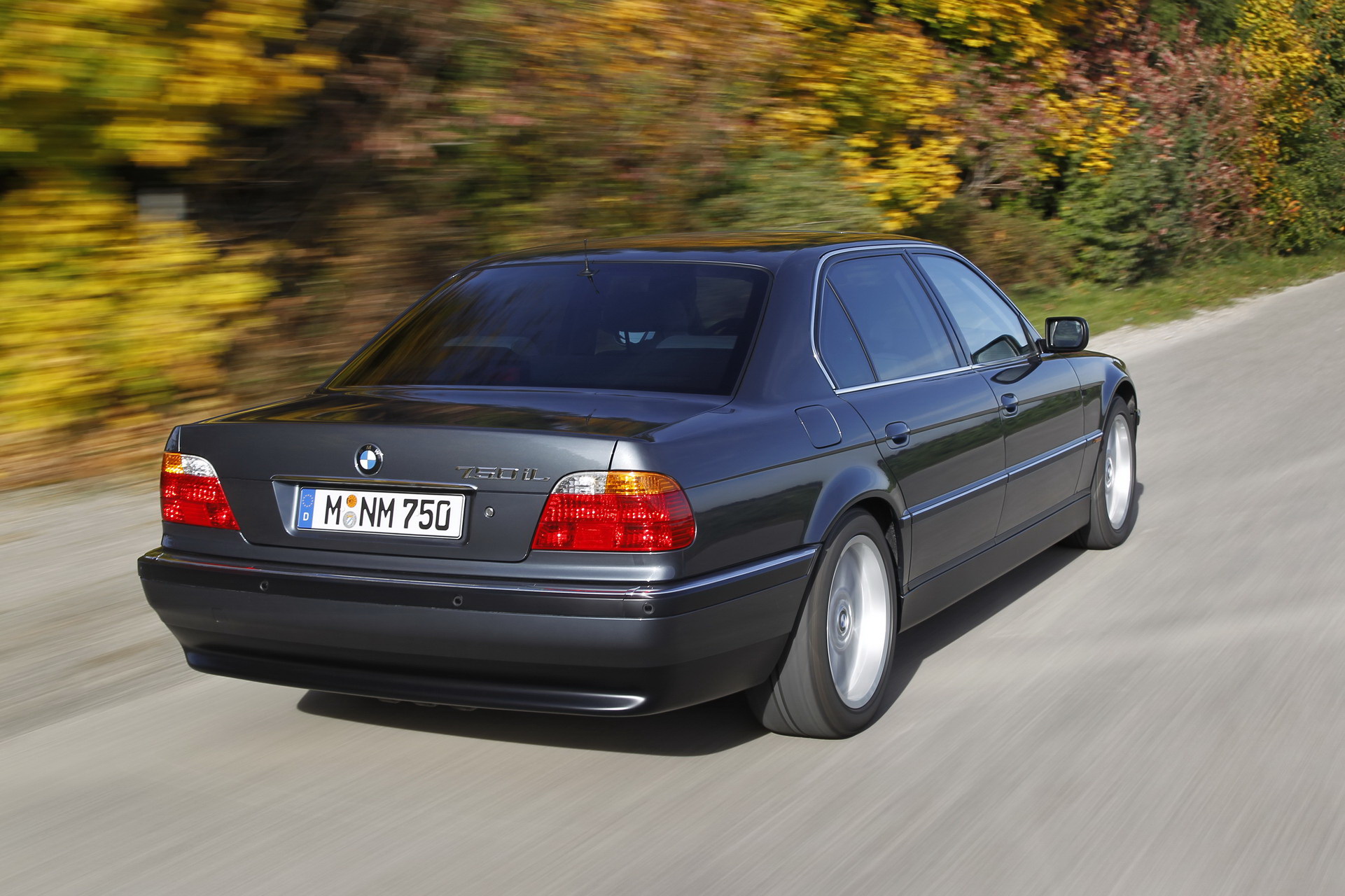 BMW 7-Series: What If The Next Gen Was Inspired By The E38?