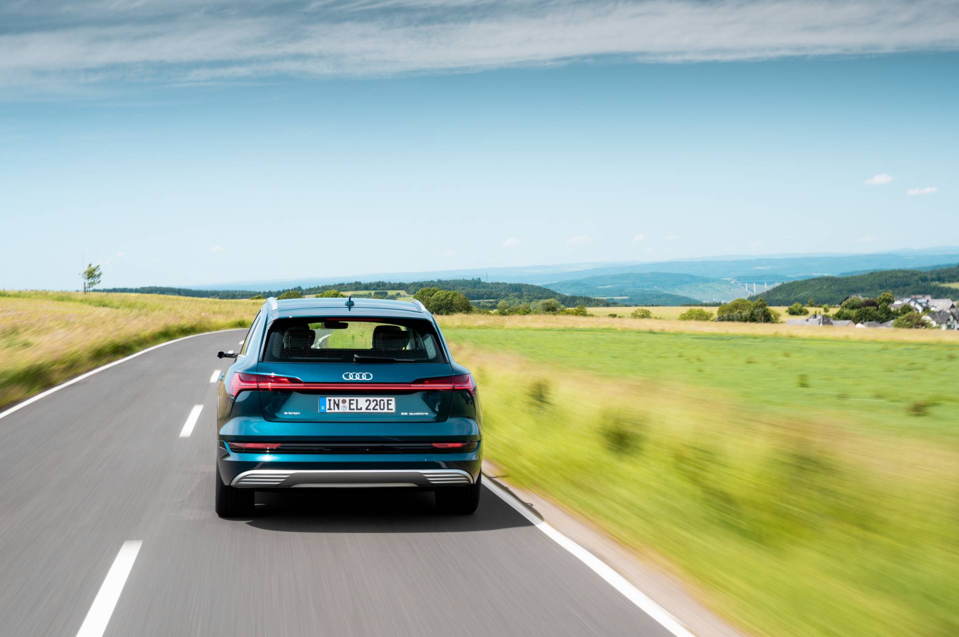 Audi E-Tron Fleet Crosses 10 Countries, Does 1,600 Km In 24 Hours