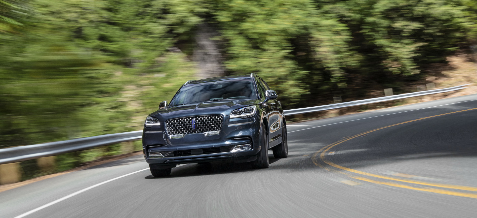 Check Out The 2020 Lincoln Aviator From Every Angle In Huge Photo Gallery