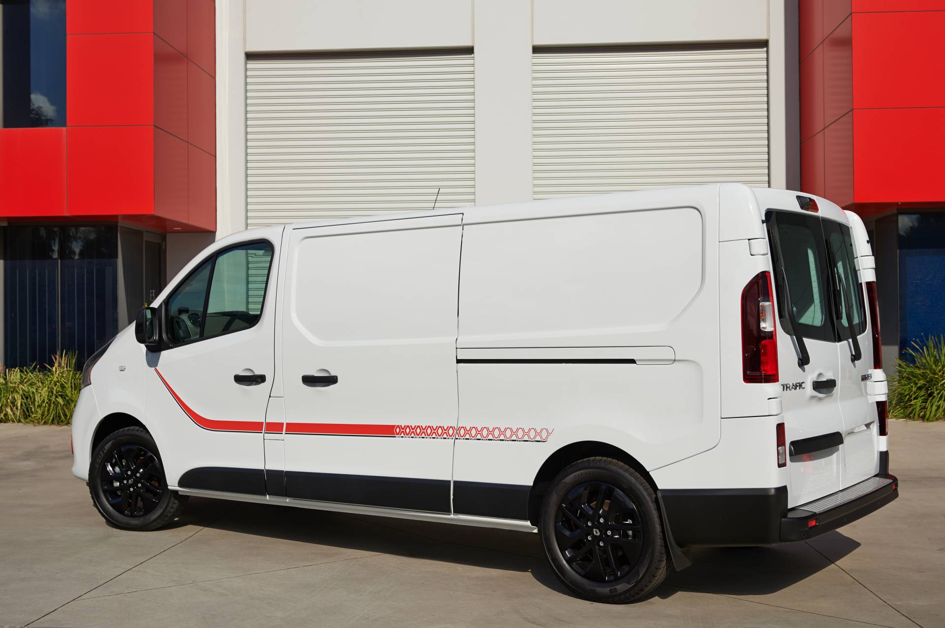 Renault Trafic Formula Edition Returns To Australia, Packs Megane RS Manual Gearbox