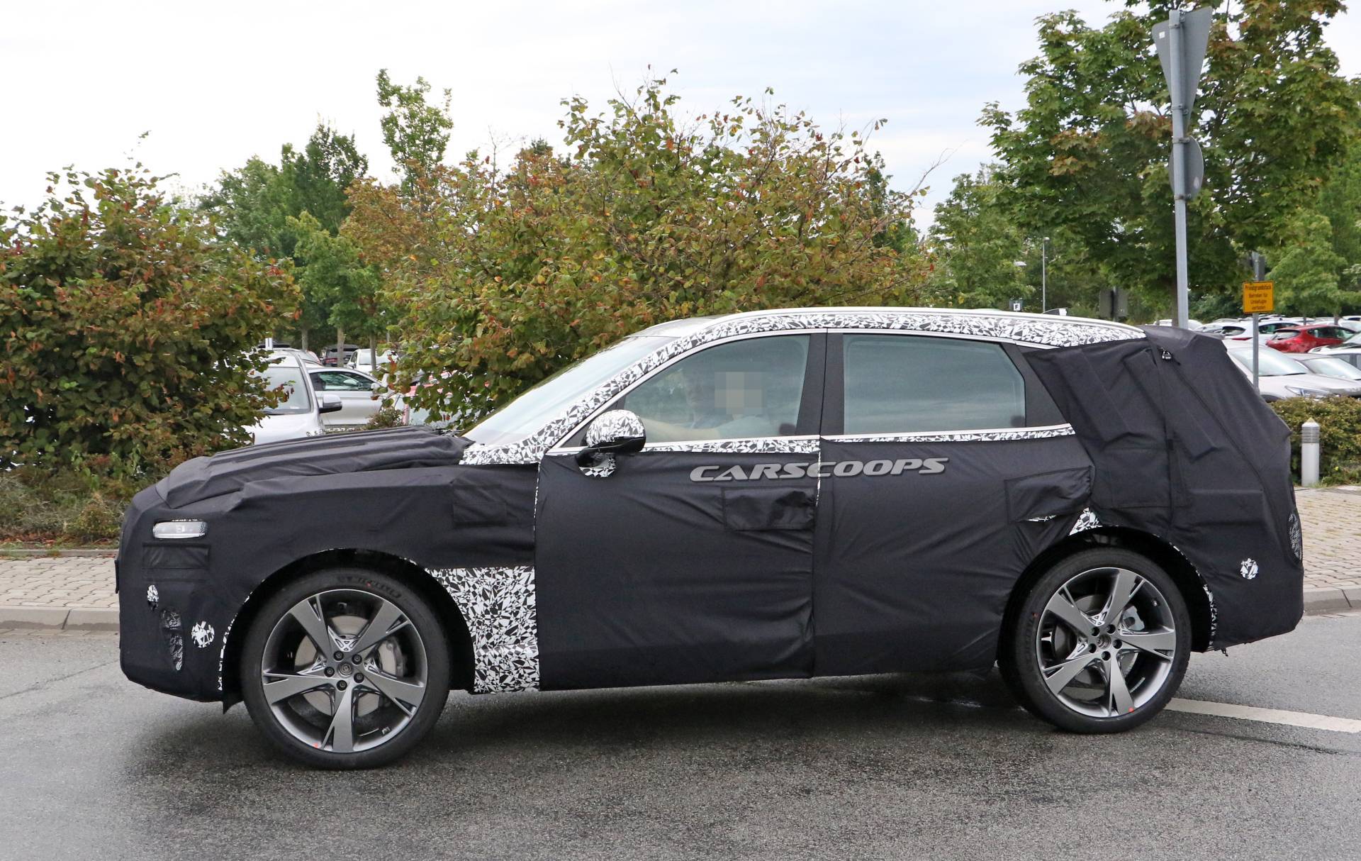 2020 Genesis GV80 Reveals Concept-Inspired Lights, Proportions