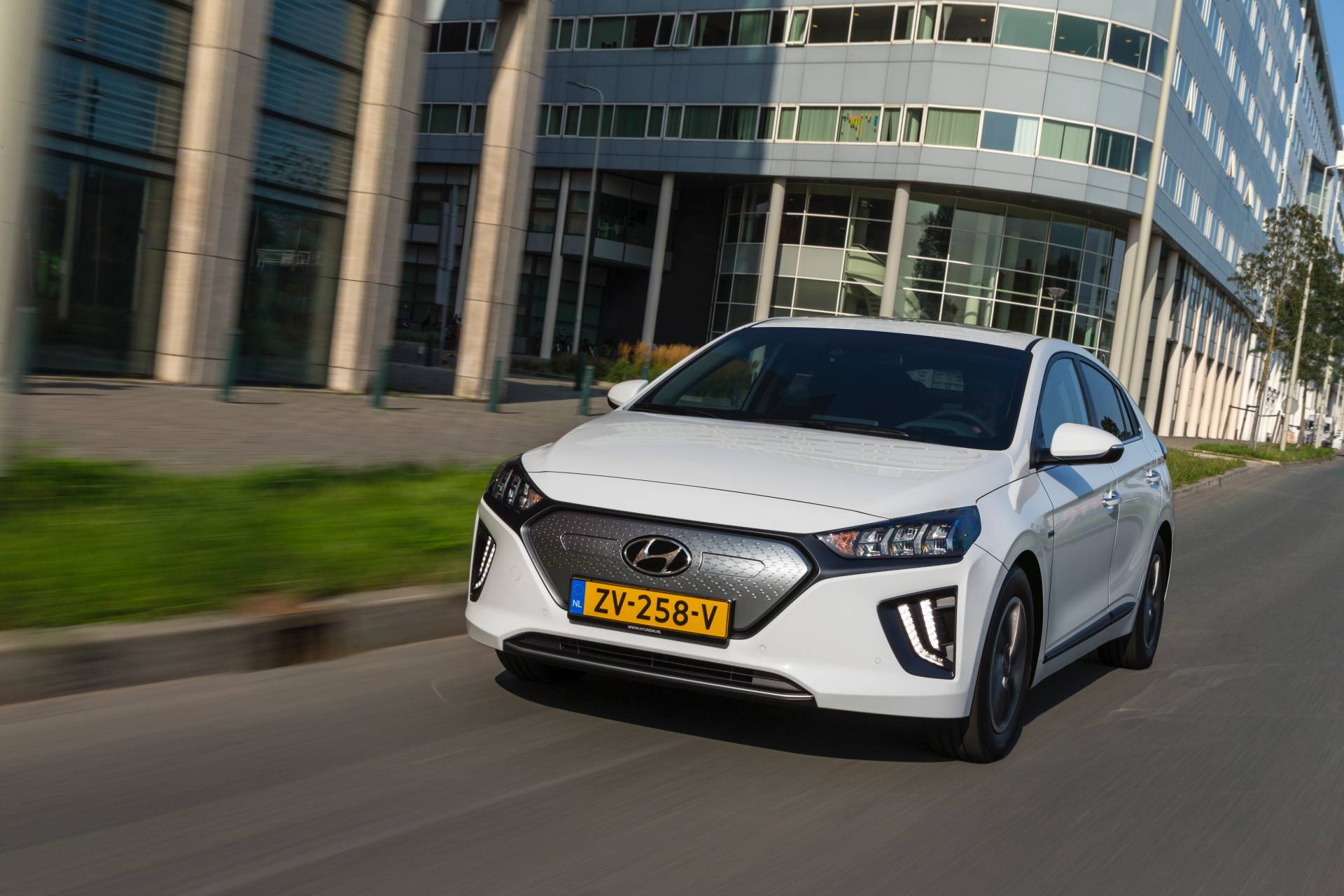 Facelifted 2020 Hyundai Ioniq Electric: Final Specs And New Photos Released