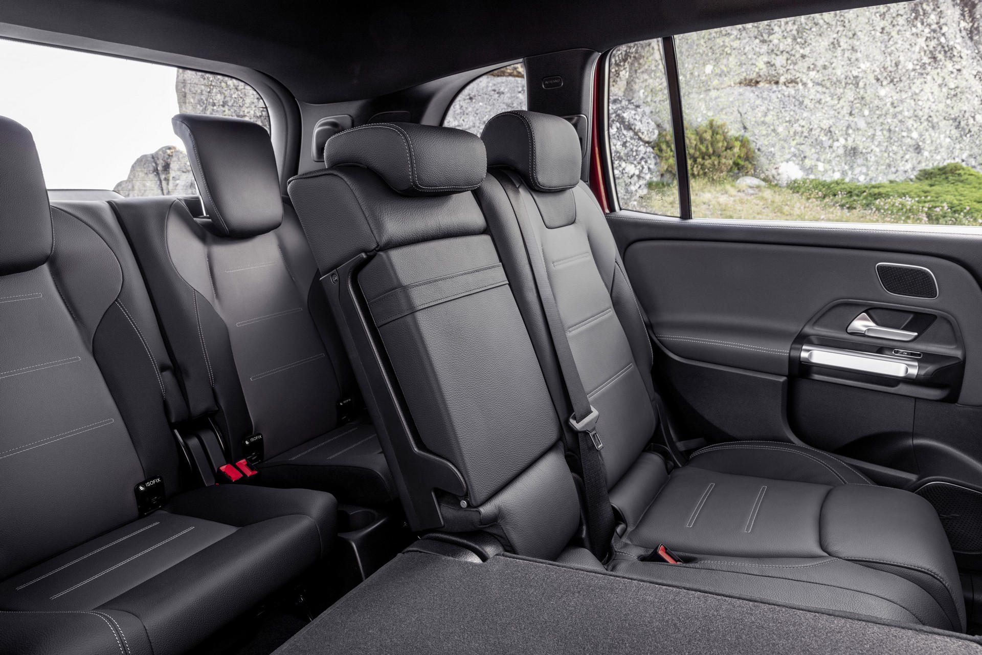 Mercedes-AMG GLB 35 Packs Seven Seats And 302 HP