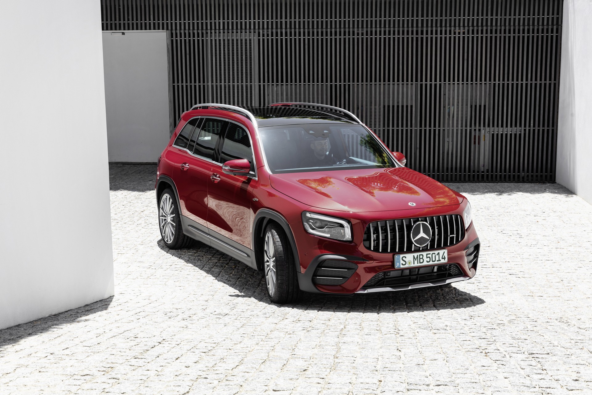 Mercedes-AMG GLB 35 Packs Seven Seats And 302 HP