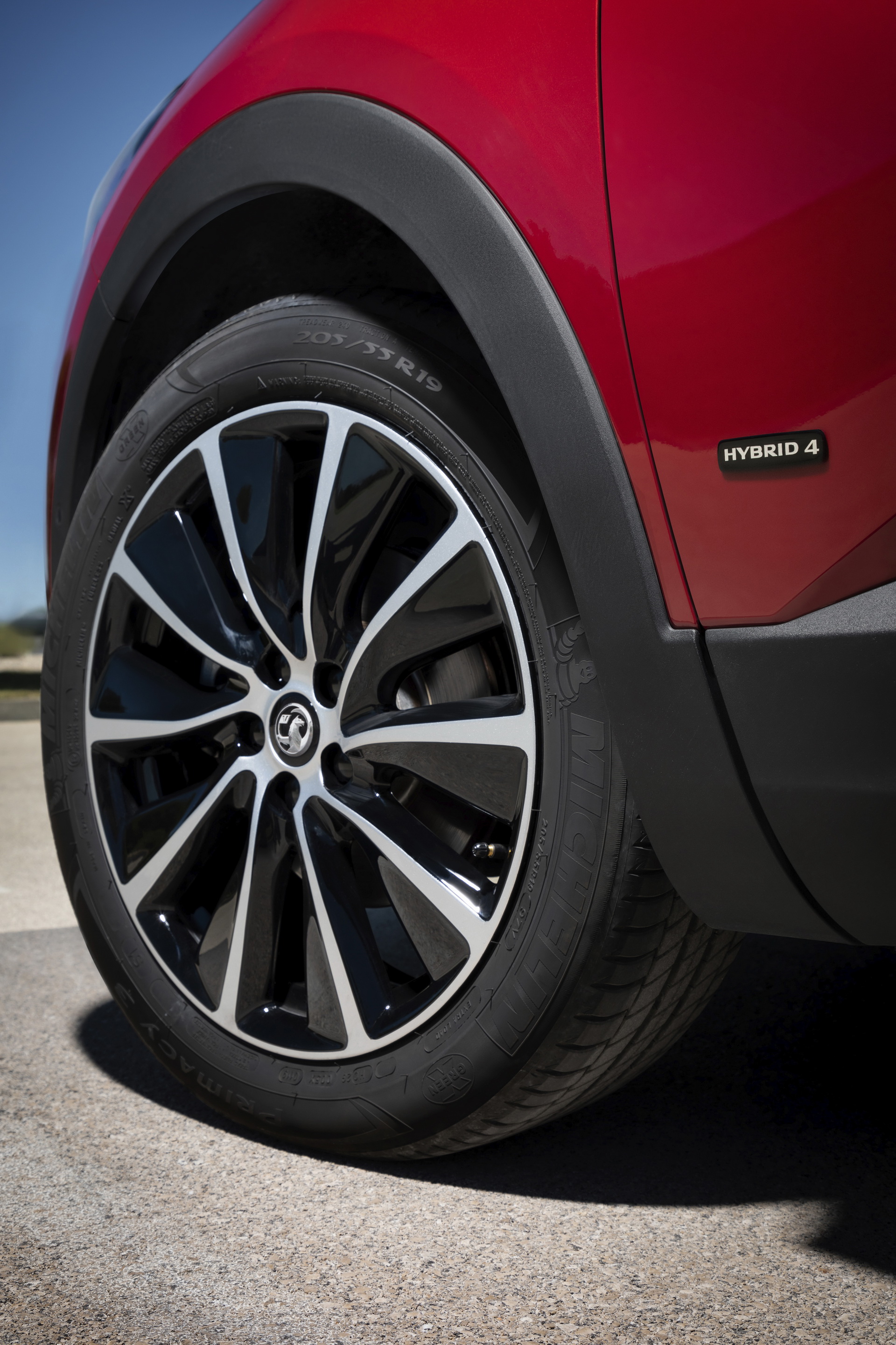 Vauxhall’s 296HP Plug-In Hybrid GrandLand X Priced From £35,590 In The UK