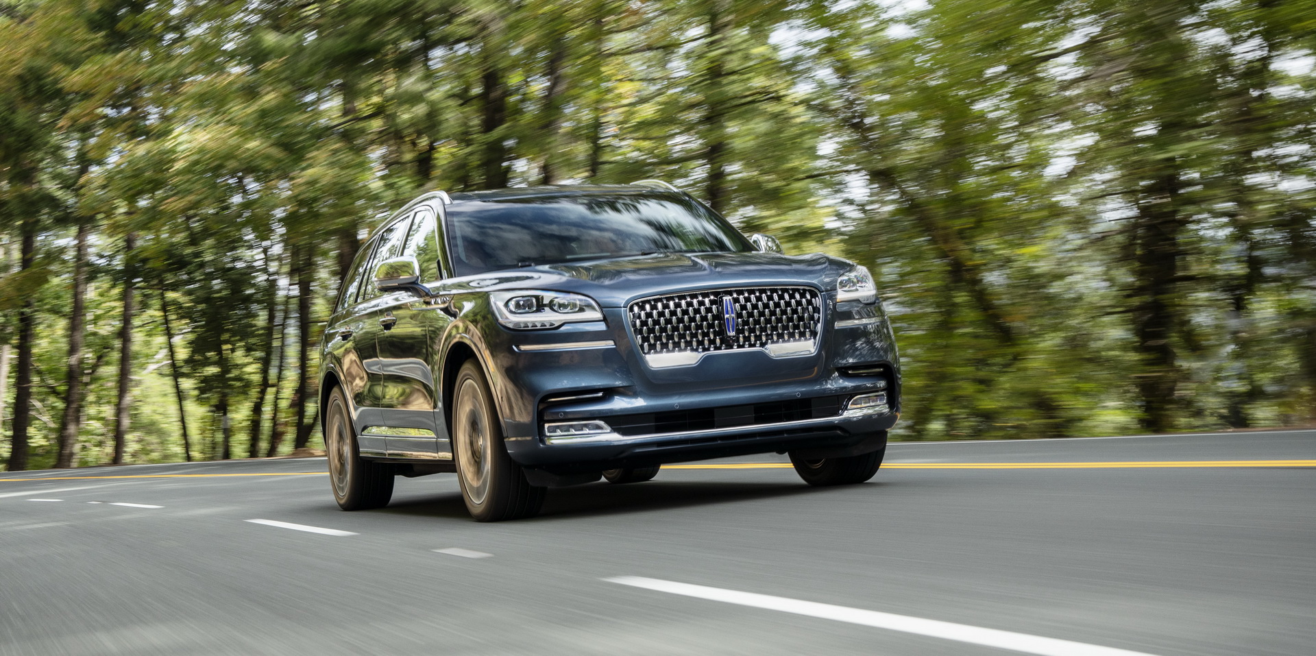 Check Out The 2020 Lincoln Aviator From Every Angle In Huge Photo Gallery